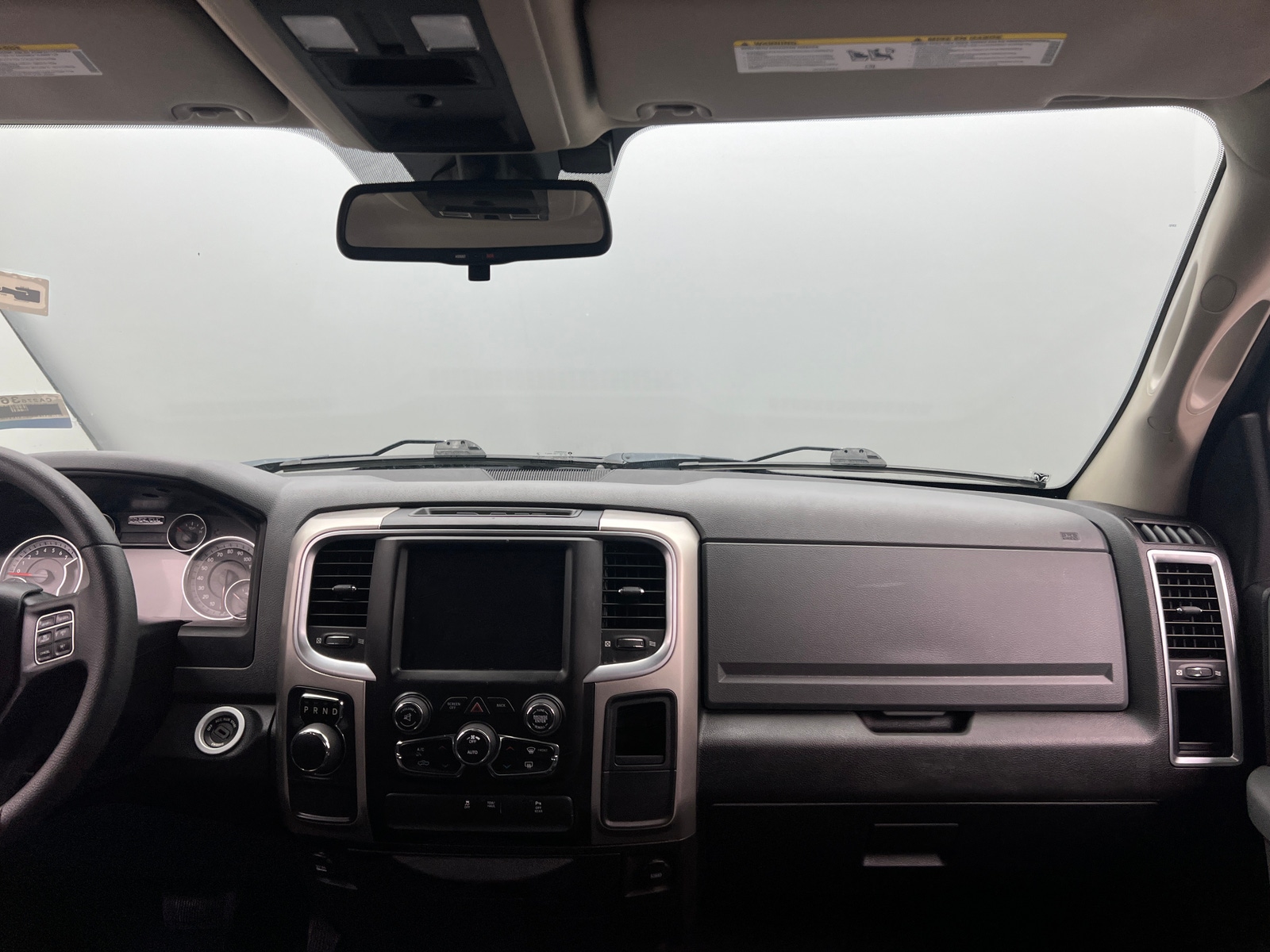 Thumbnail: 2019 RAM 1500 Classic - 3