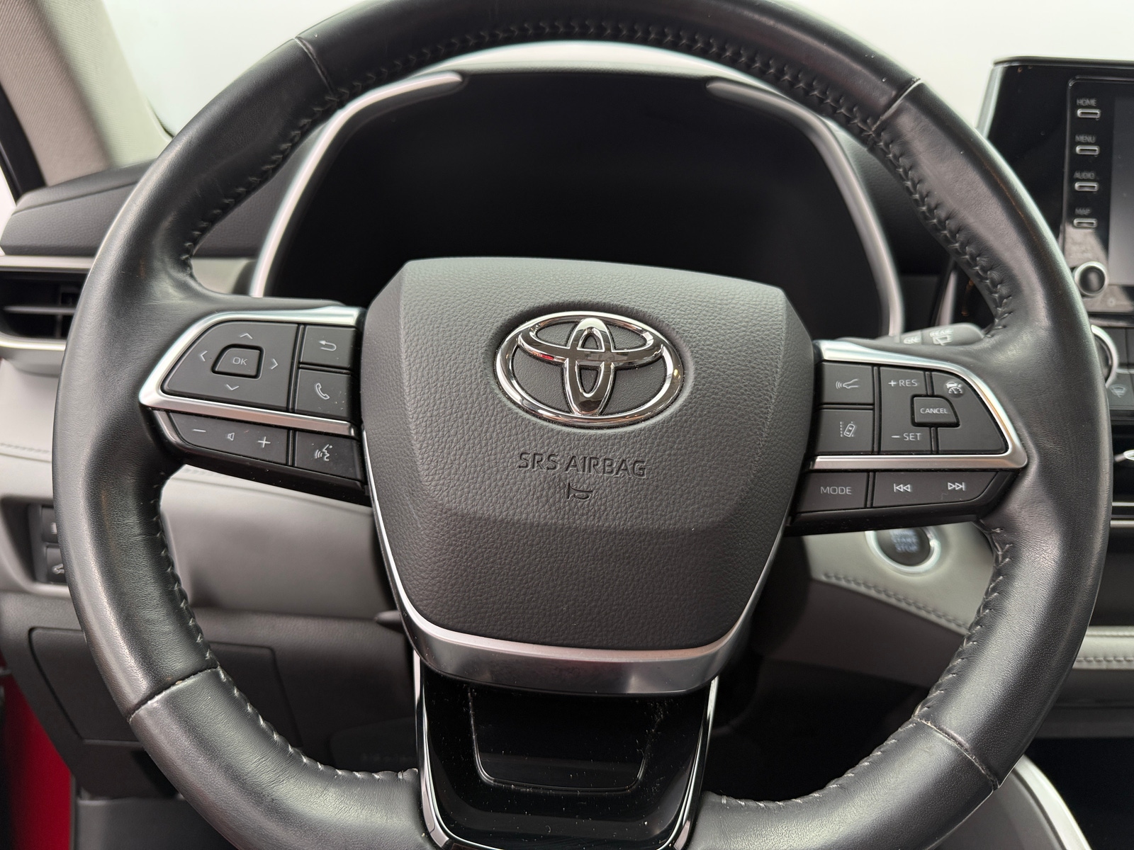 Thumbnail: 2021 Toyota Highlander - 4