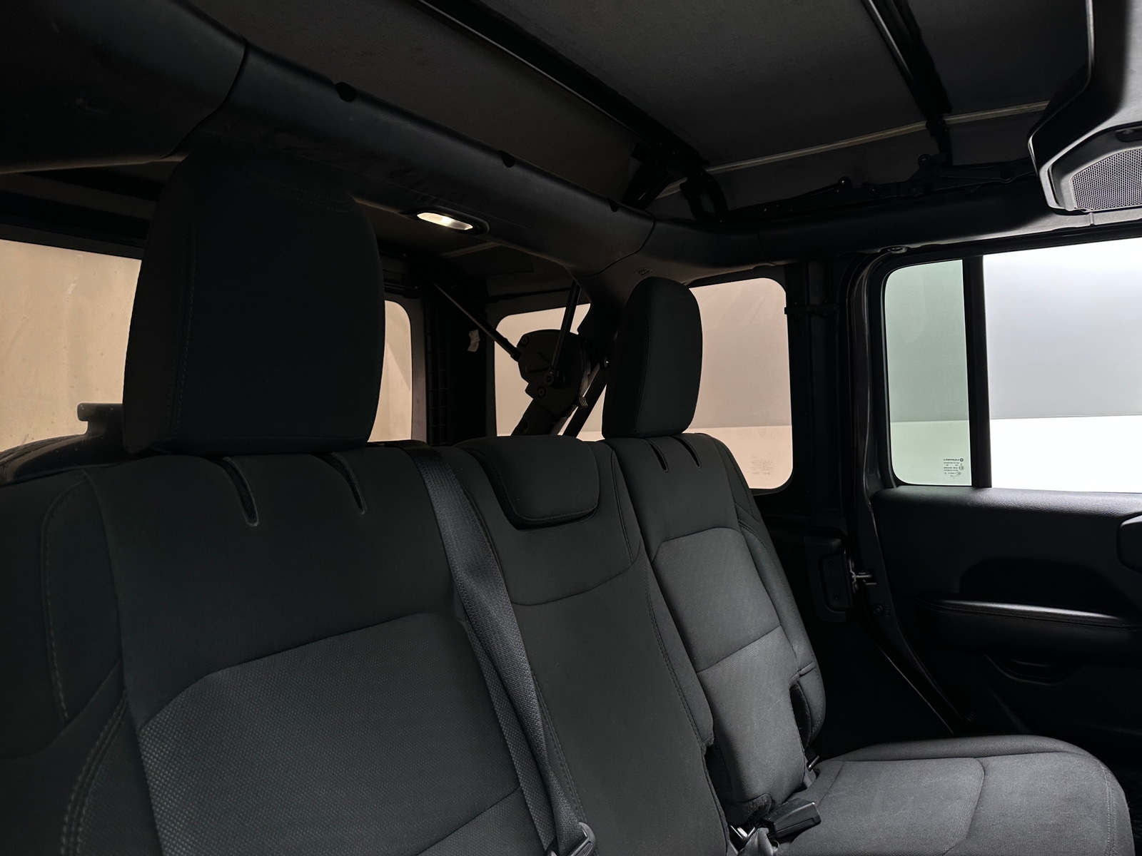 Thumbnail: 2019 Jeep Wrangler - 6