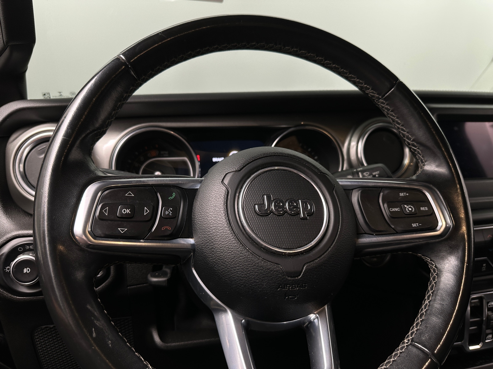 Thumbnail: 2019 Jeep Wrangler - 5