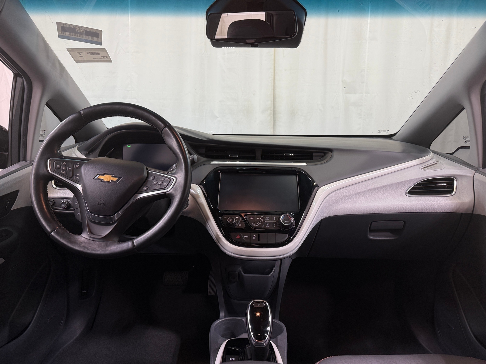 Thumbnail: 2017 Chevrolet Bolt EV - 2