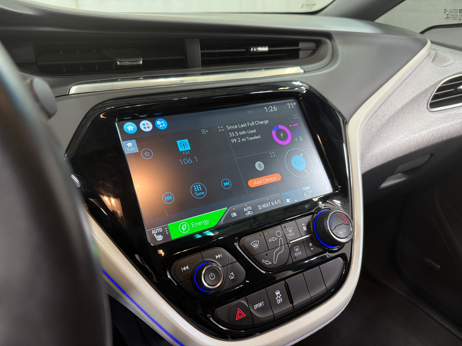 Thumbnail: 2017 Chevrolet Bolt EV - 3