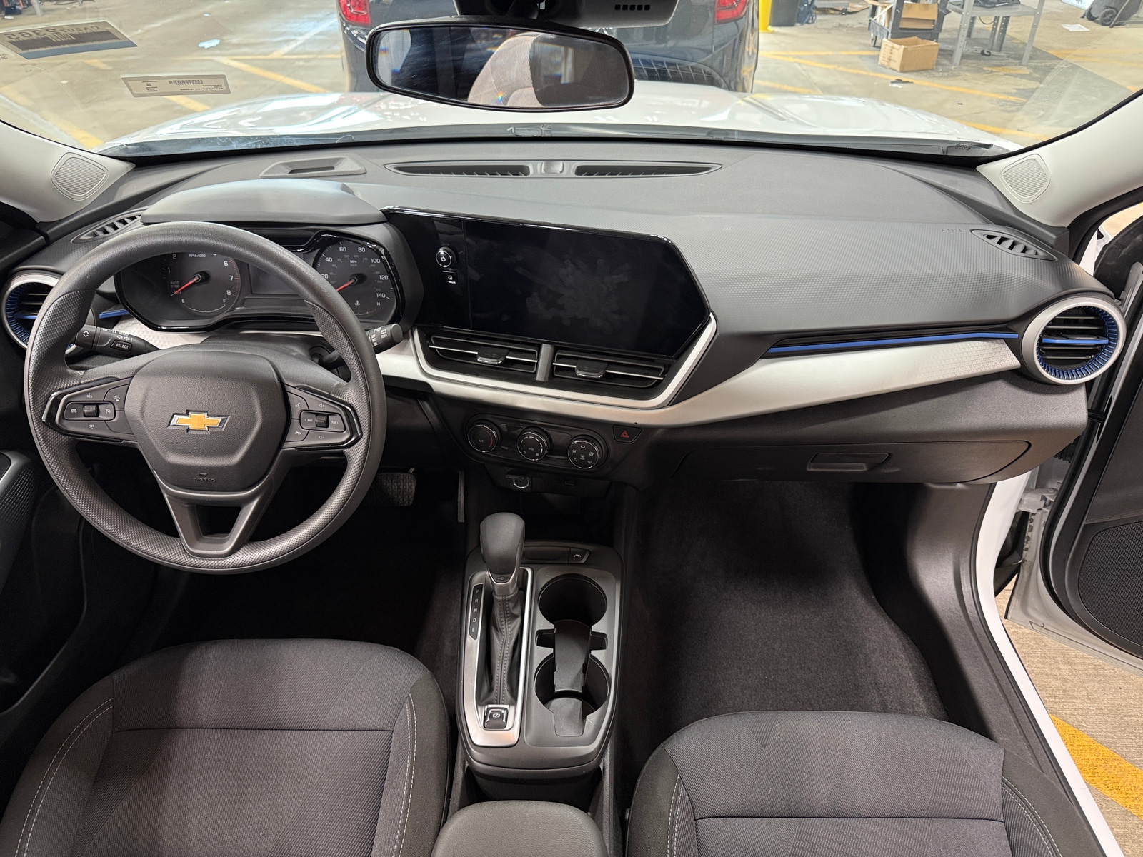 Thumbnail: 2025 Chevrolet Trax - 3