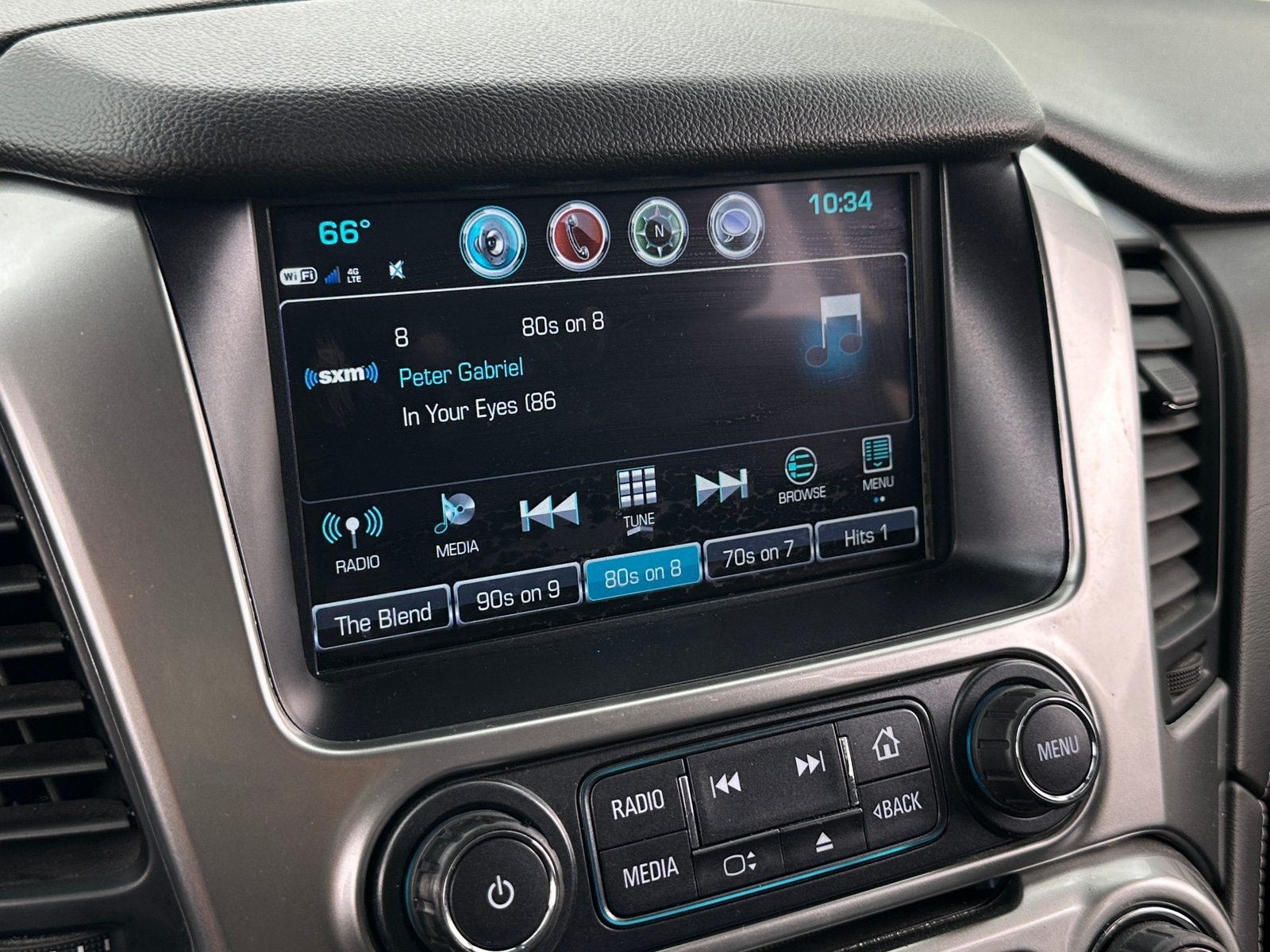 Thumbnail: 2020 Chevrolet Tahoe - 4