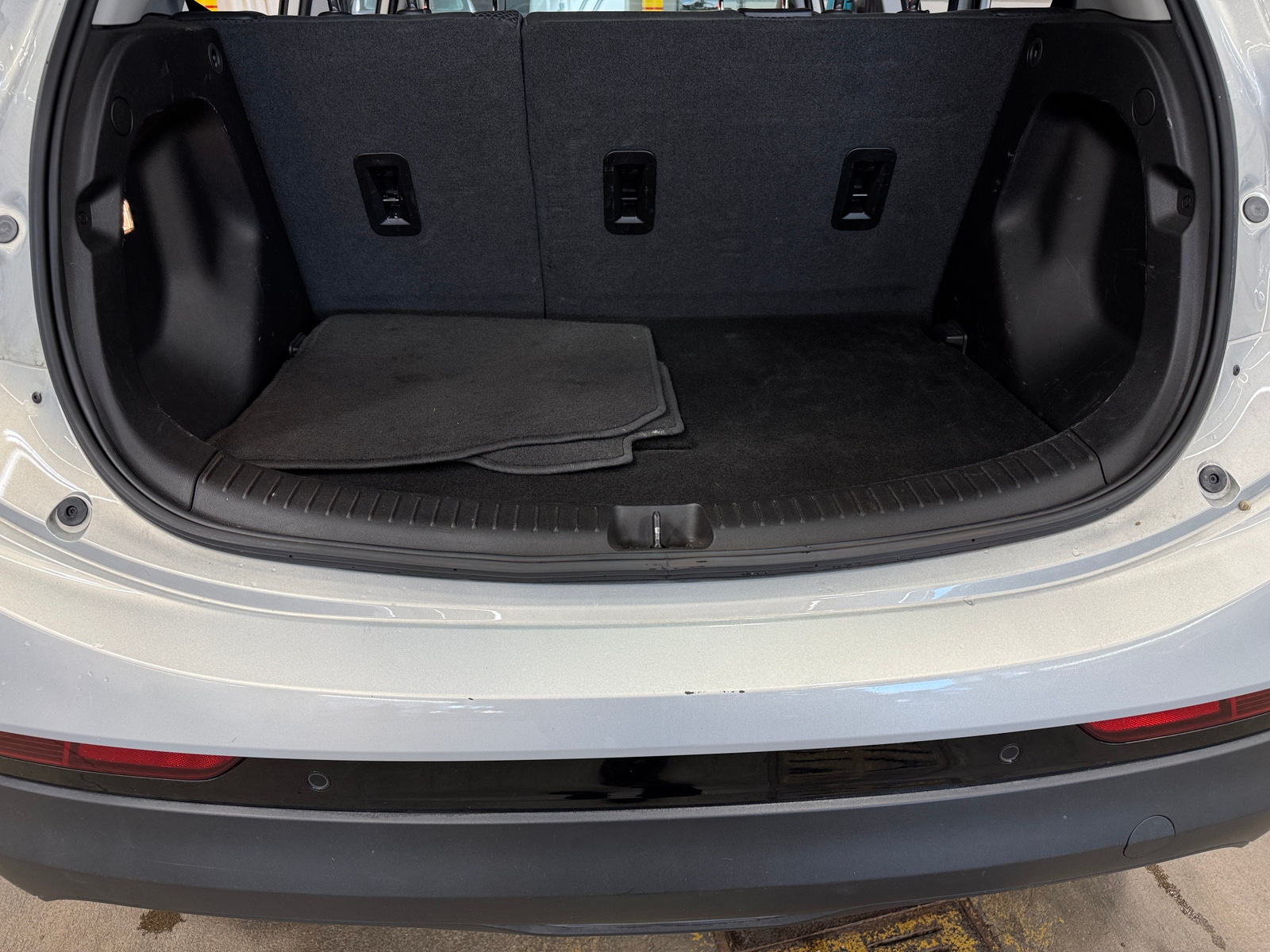 Thumbnail: 2023 Chevrolet Bolt EV - 7