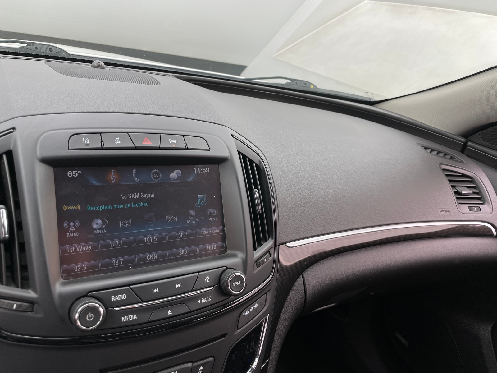 Thumbnail: 2016 Buick Regal - 3