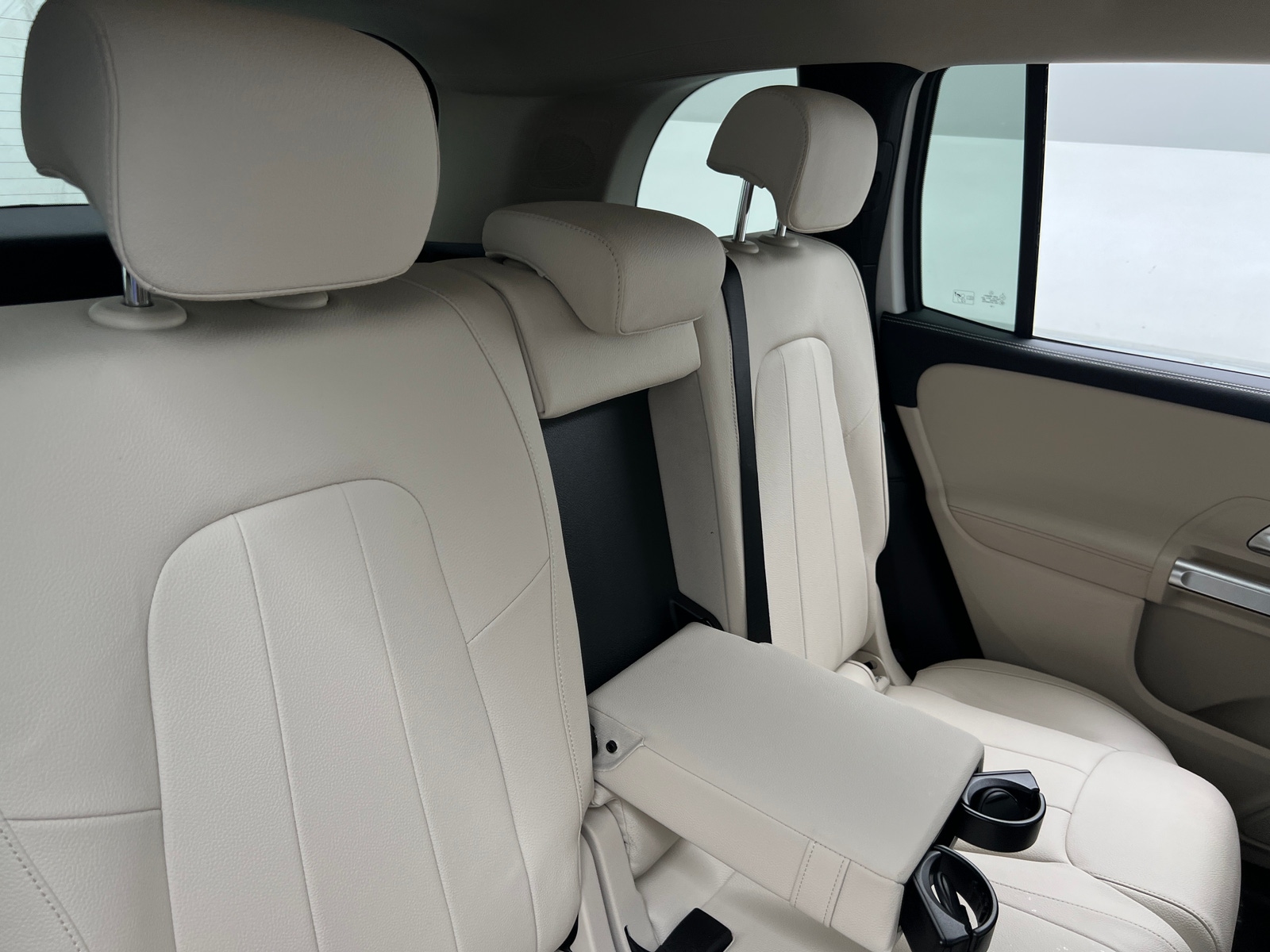Thumbnail: 2022 Mercedes-Benz GLB - 5