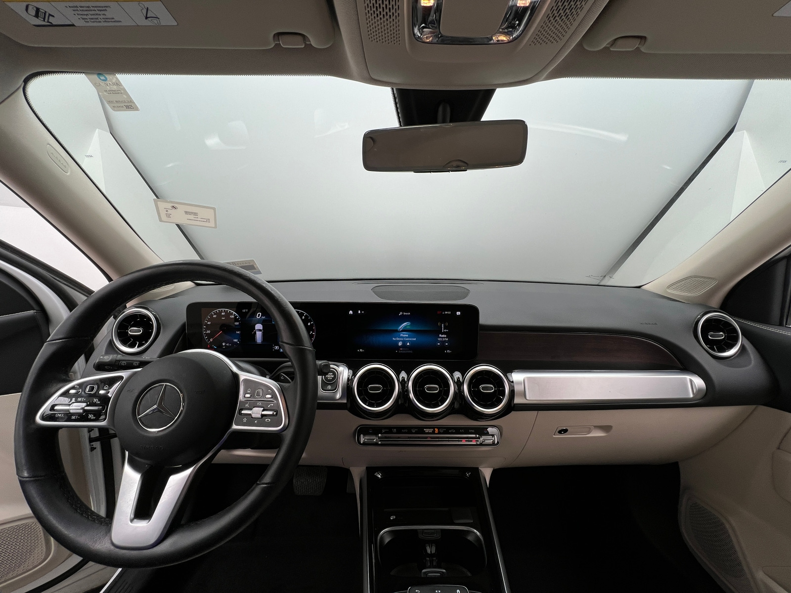 Thumbnail: 2022 Mercedes-Benz GLB - 2
