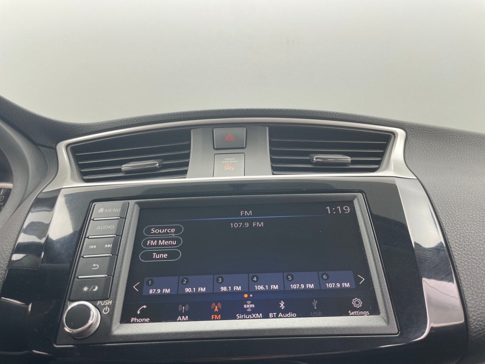 Thumbnail: 2019 Nissan Sentra - 4