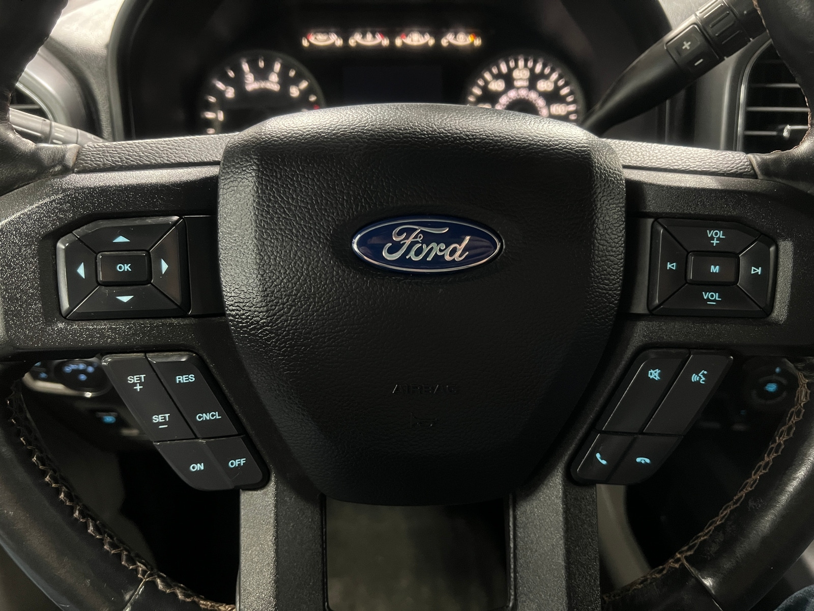 Thumbnail: 2019 Ford Econoline - 5