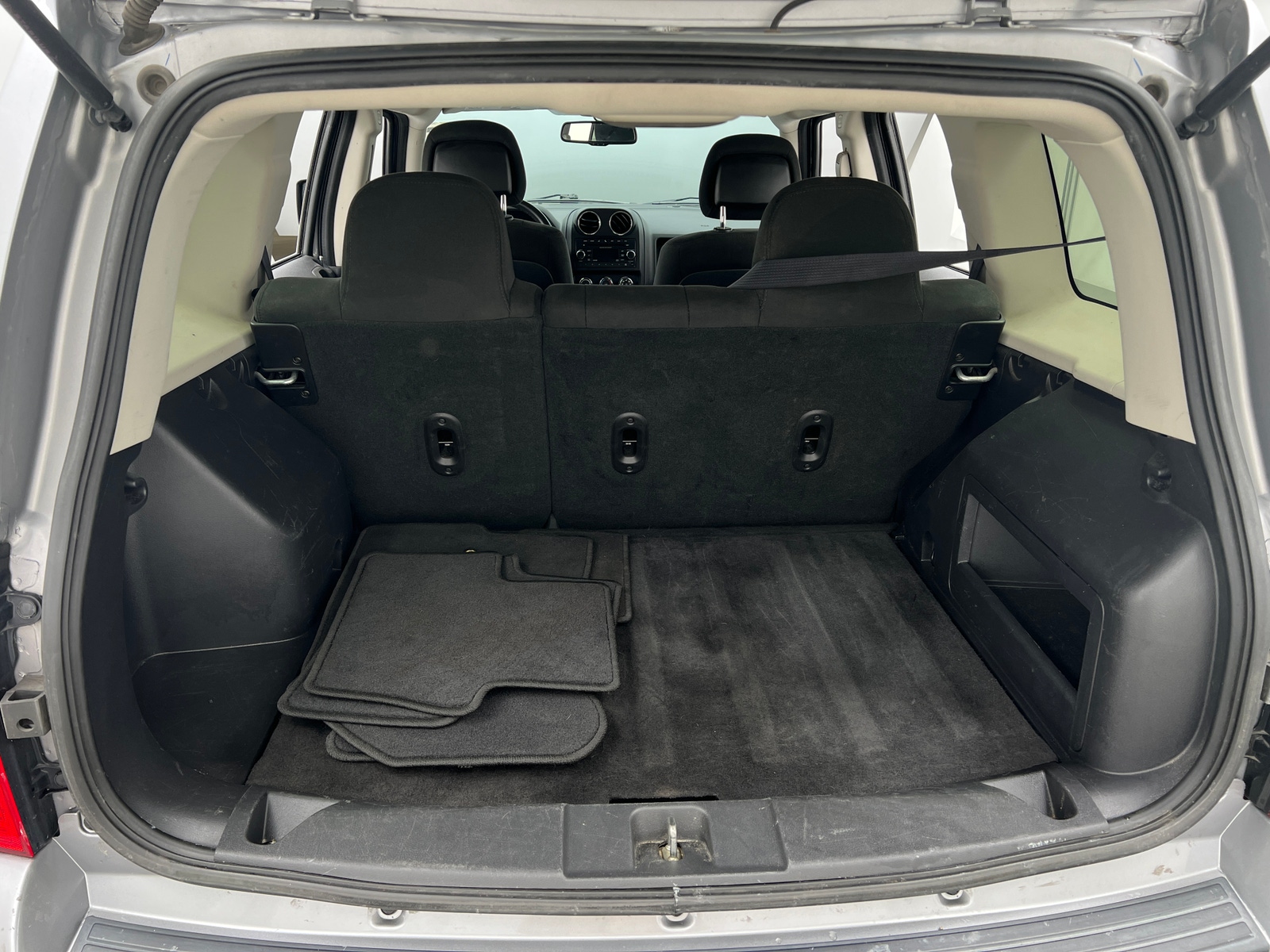 Thumbnail: 2017 Jeep Patriot - 7