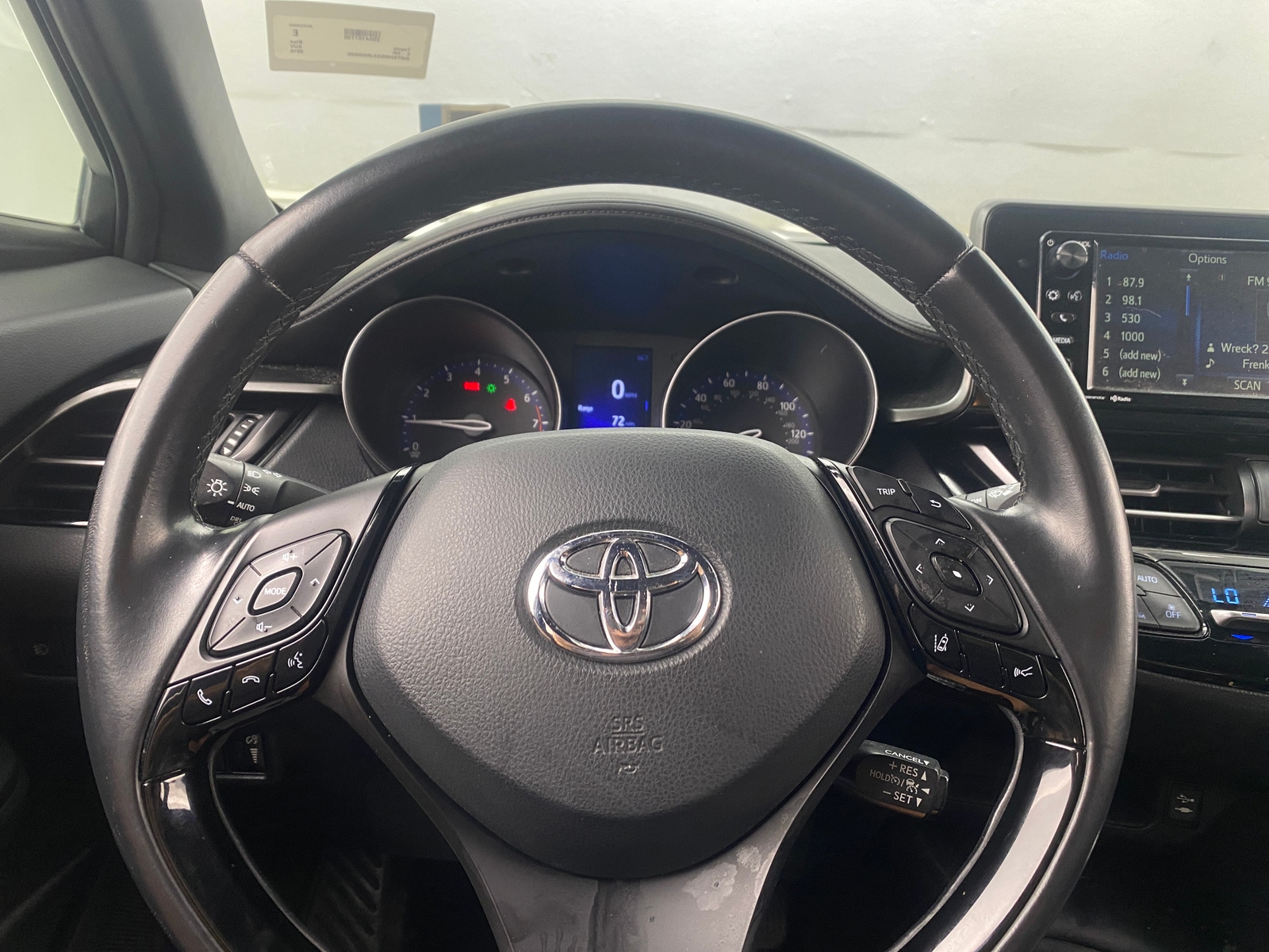 Thumbnail: 2018 Toyota C-HR - 5