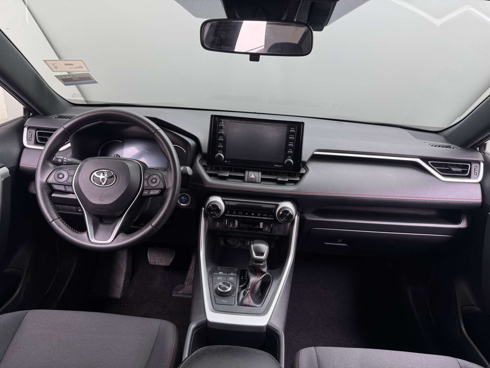 Thumbnail: 2022 Toyota RAV4 - 3