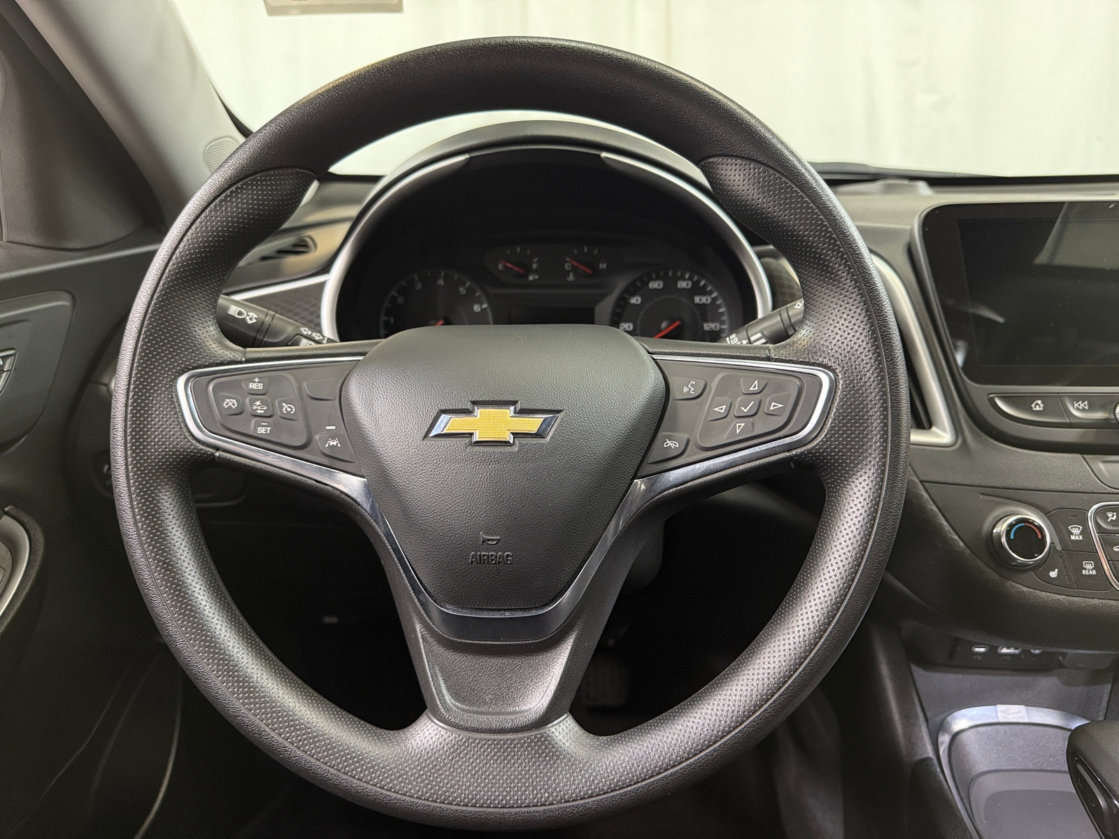 Thumbnail: 2024 Chevrolet Malibu - 5