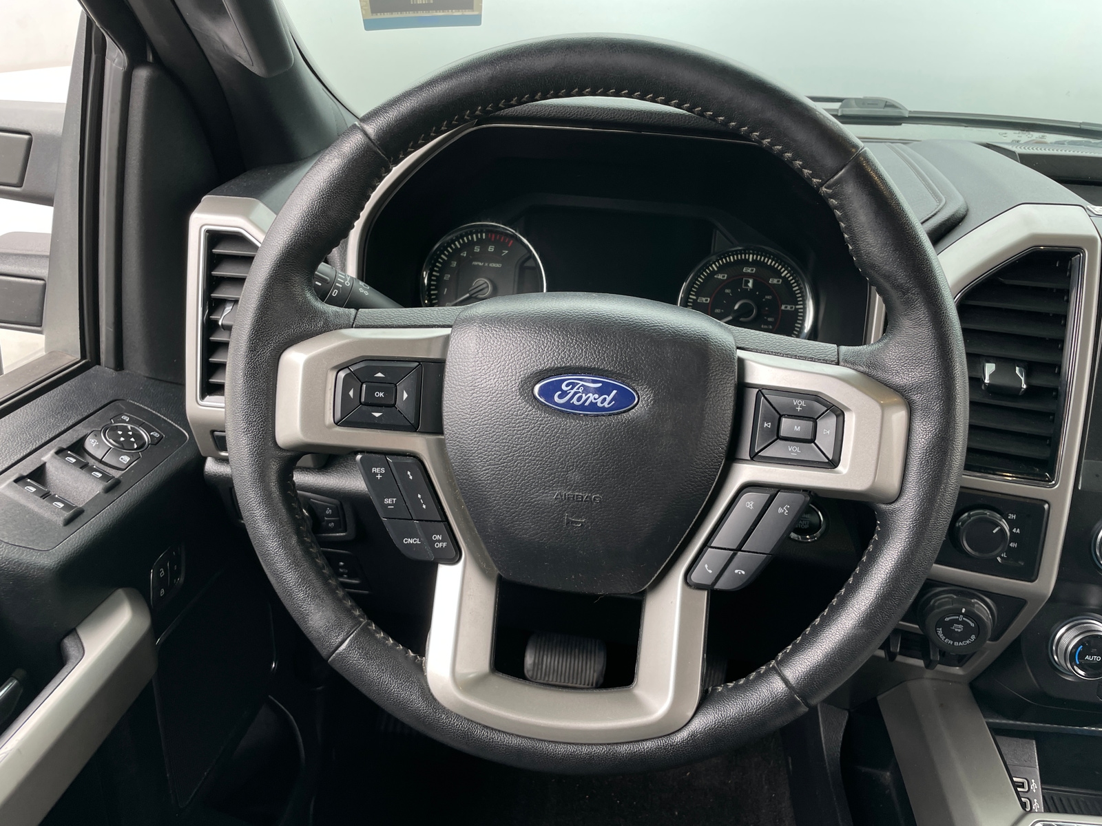 Thumbnail: 2020 Ford Econoline - 4