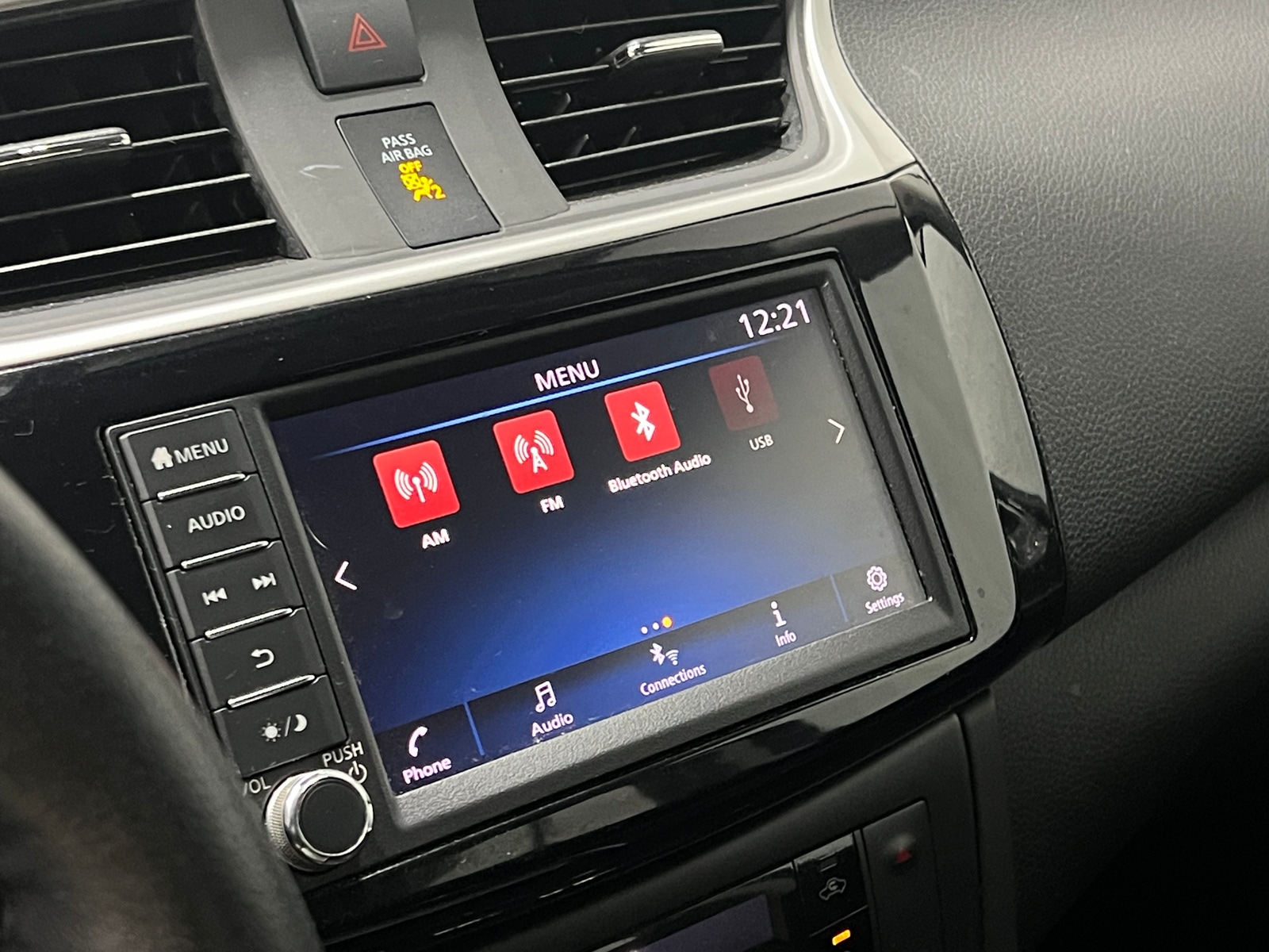 Thumbnail: 2019 Nissan Sentra - 4