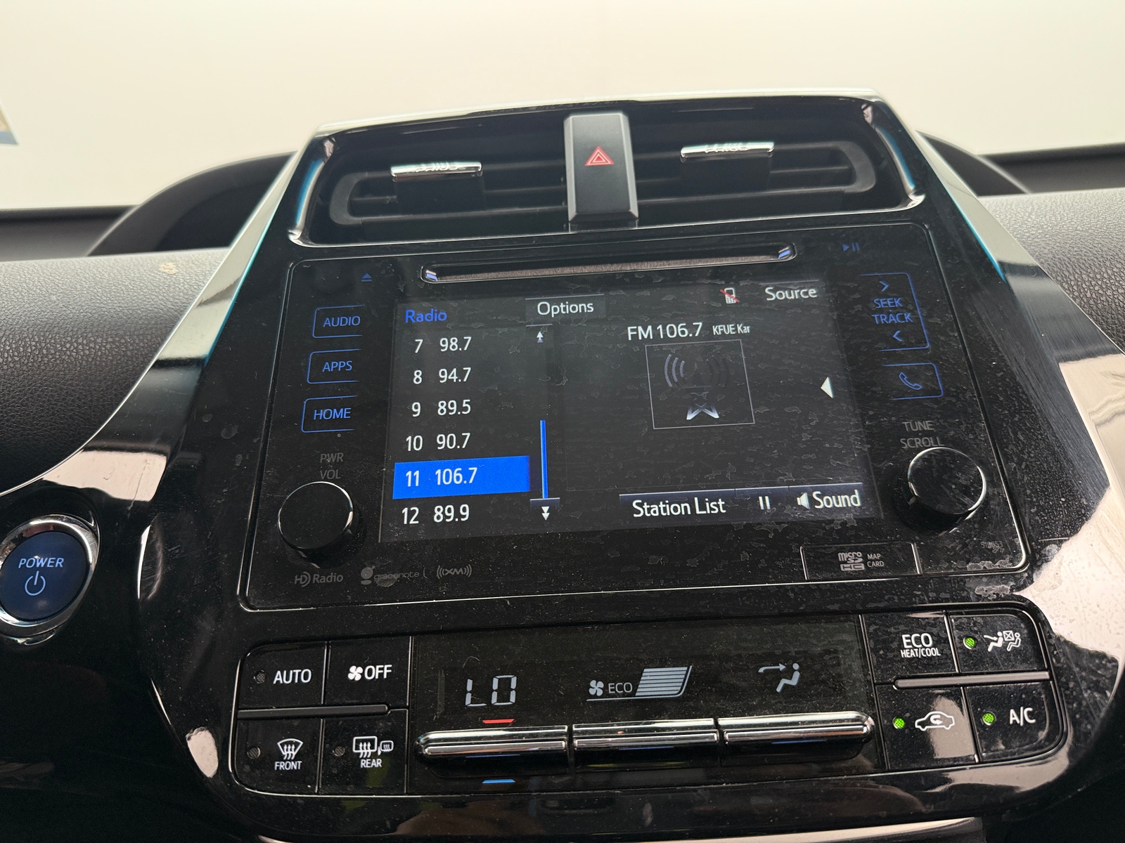 Thumbnail: 2017 Toyota Prius Prime - 4