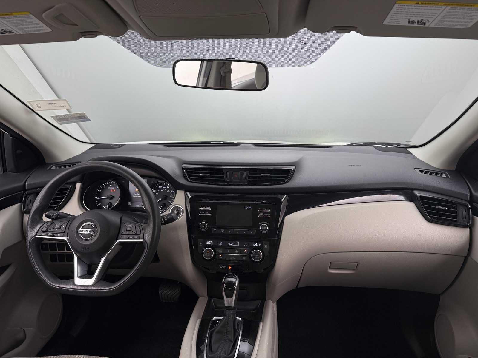 Thumbnail: 2018 Nissan Rogue Sport - 3