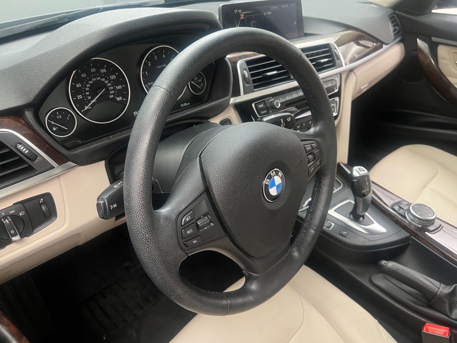 Thumbnail: 2016 BMW 3 Series - 4