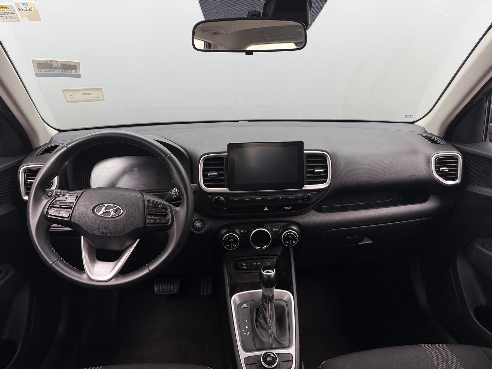 Thumbnail: 2025 Hyundai Venue - 3