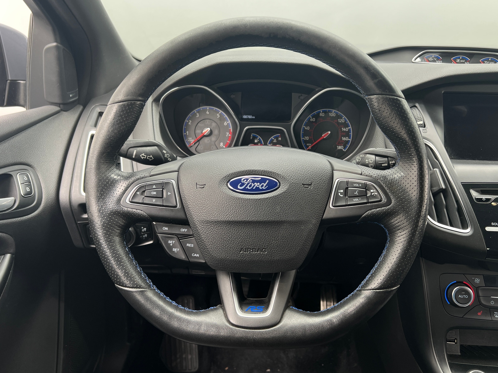 Thumbnail: 2017 Ford Focus - 4