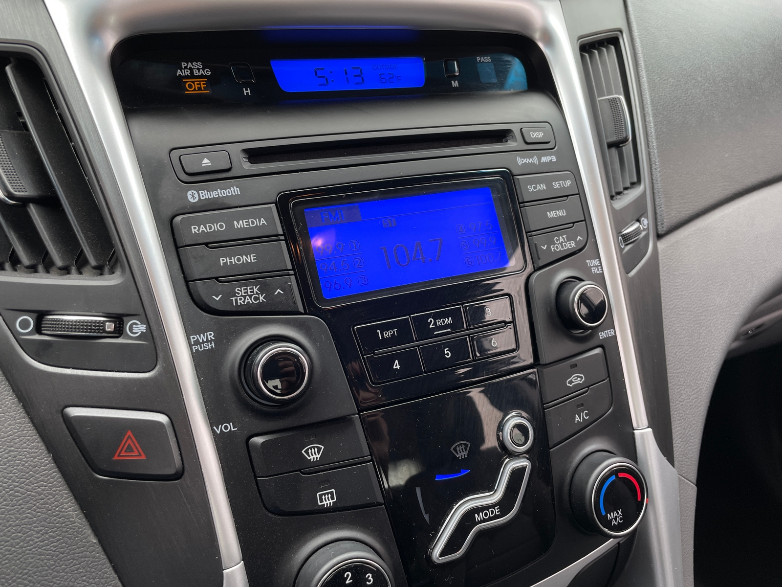 Thumbnail: 2013 Hyundai Sonata - 4