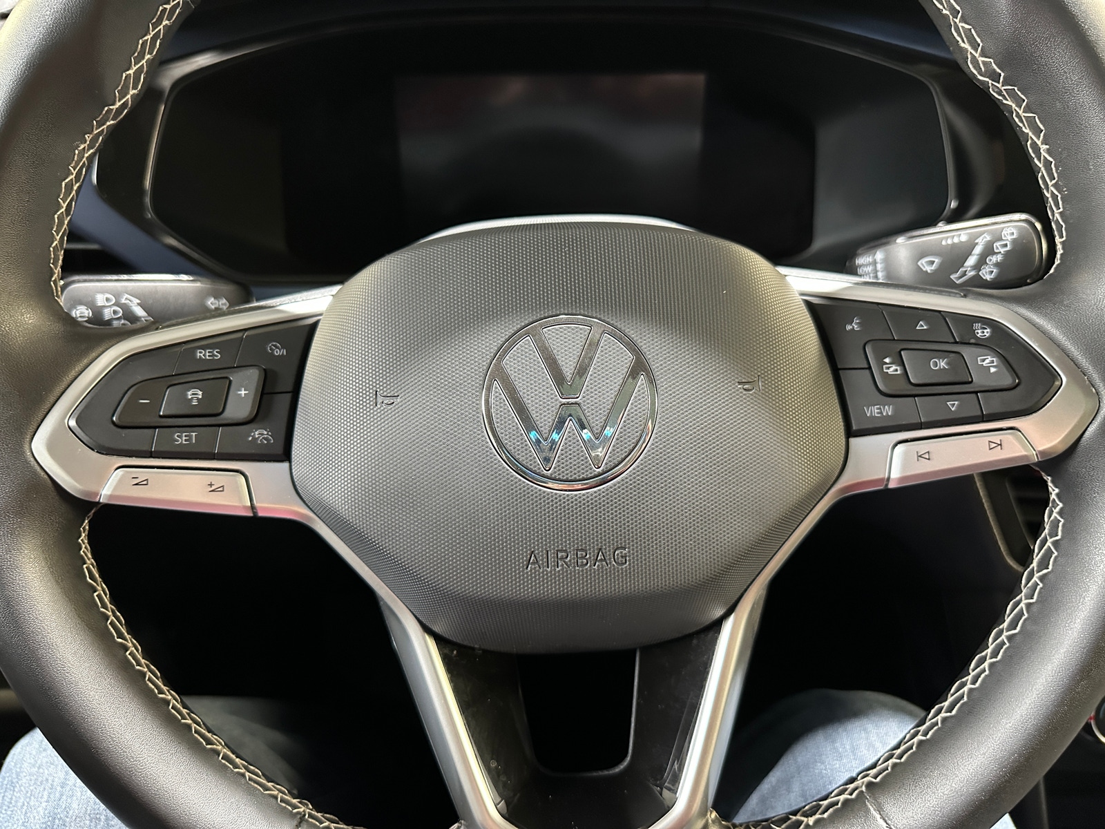 Thumbnail: 2022 Volkswagen Taos - 5