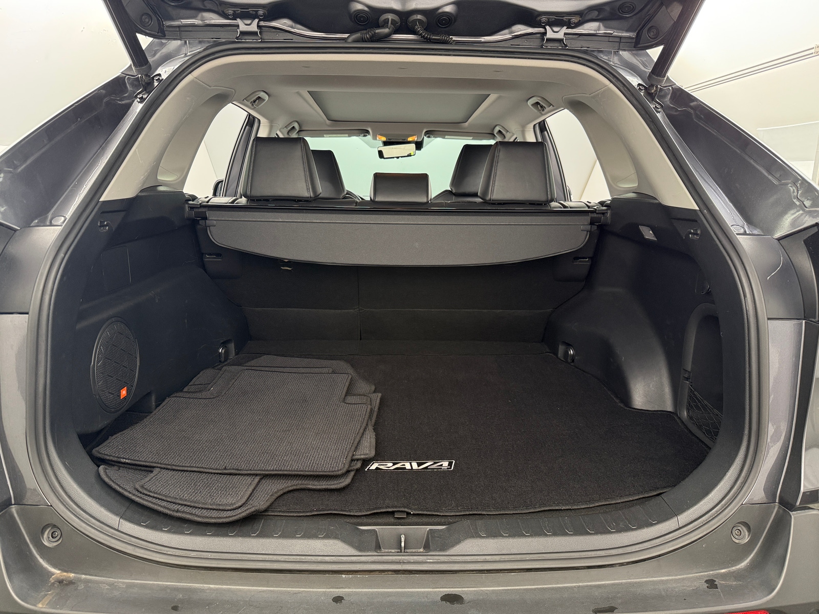 Thumbnail: 2019 Toyota RAV4 - 6