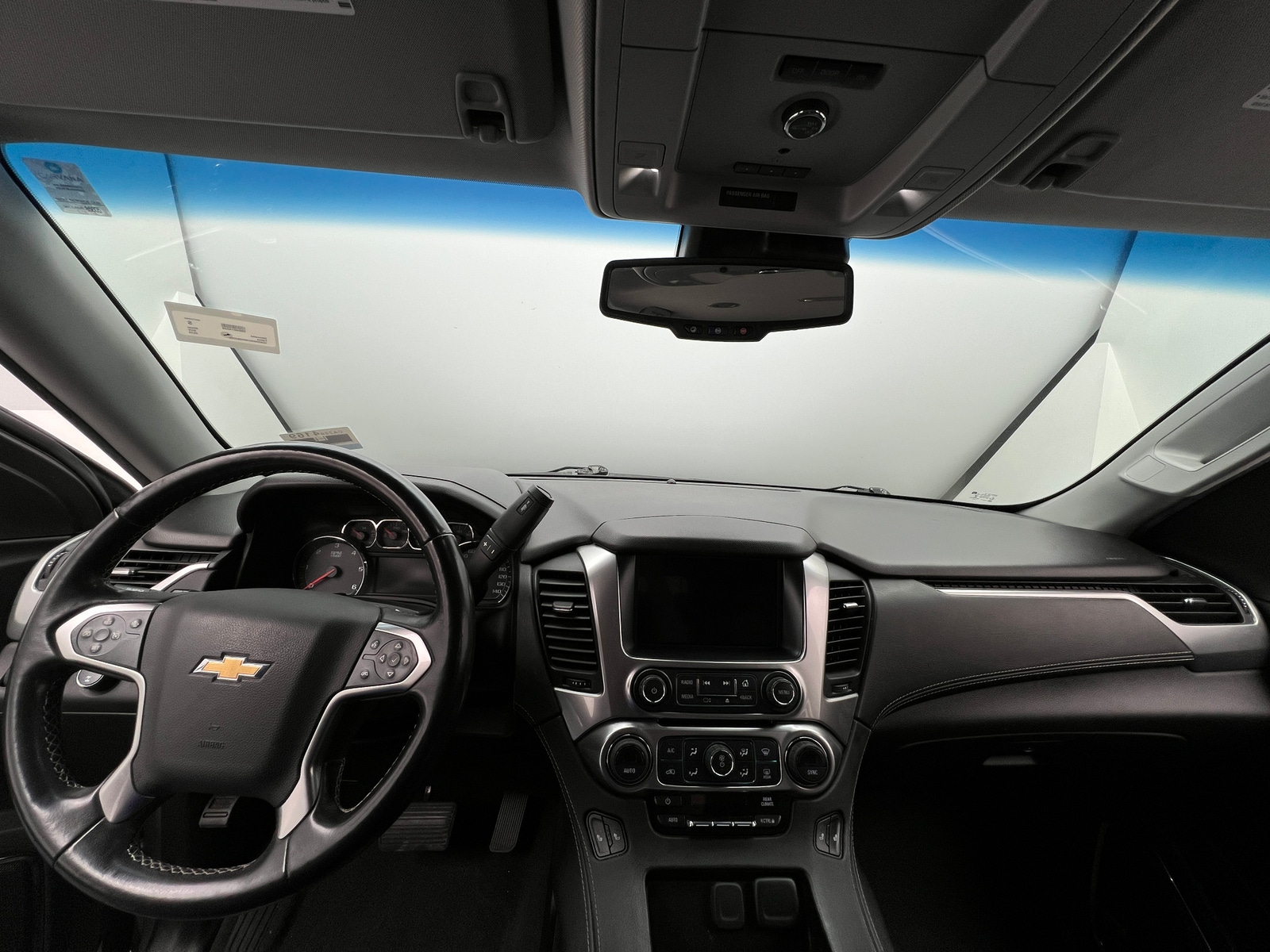 Thumbnail: 2019 Chevrolet Tahoe - 2
