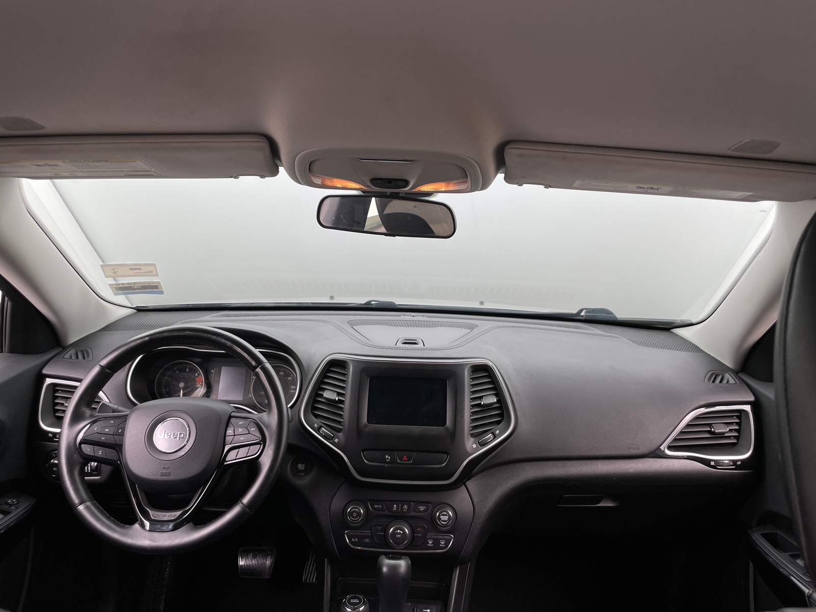 Thumbnail: 2019 Jeep Cherokee - 3