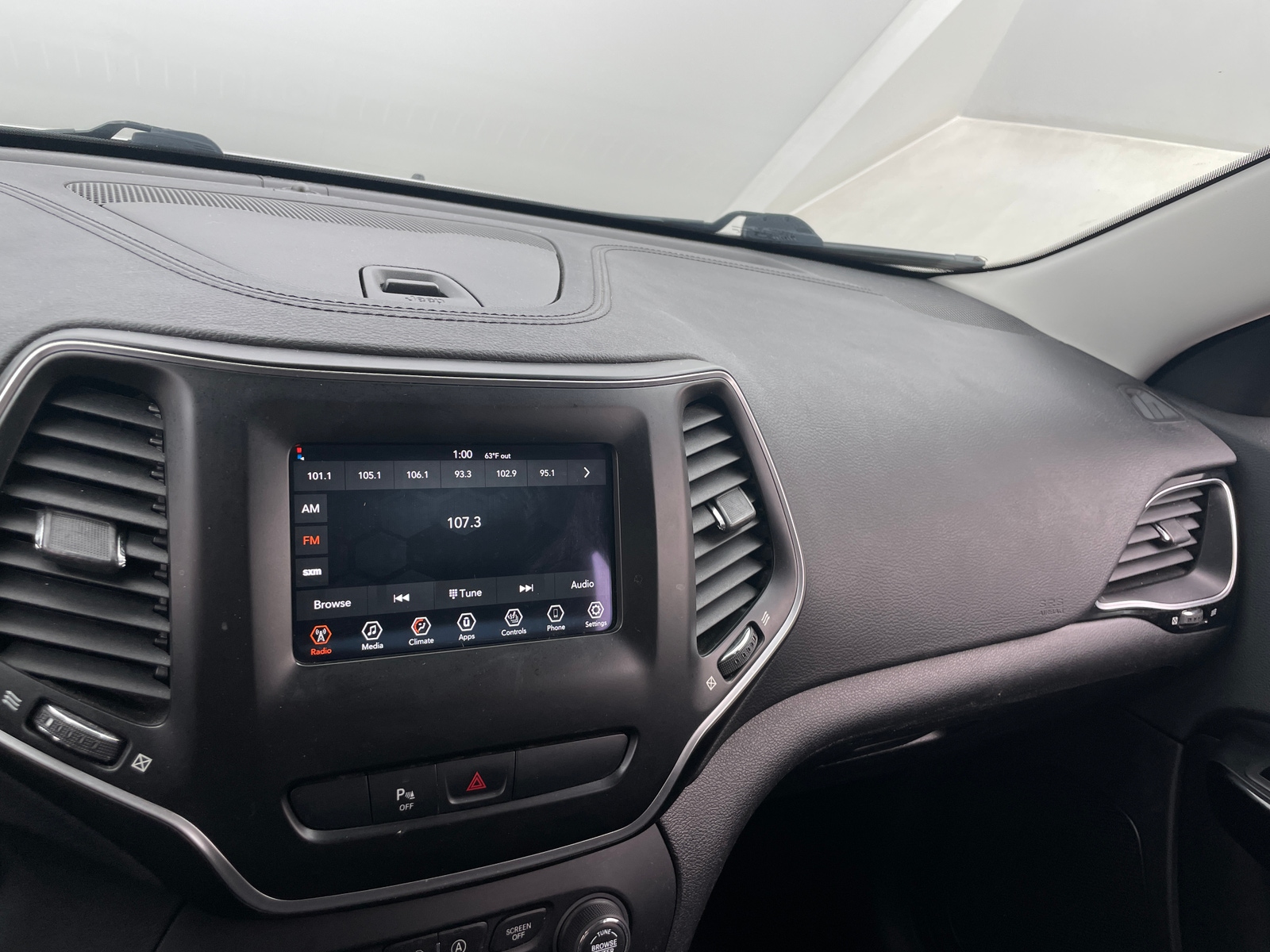 Thumbnail: 2019 Jeep Cherokee - 4