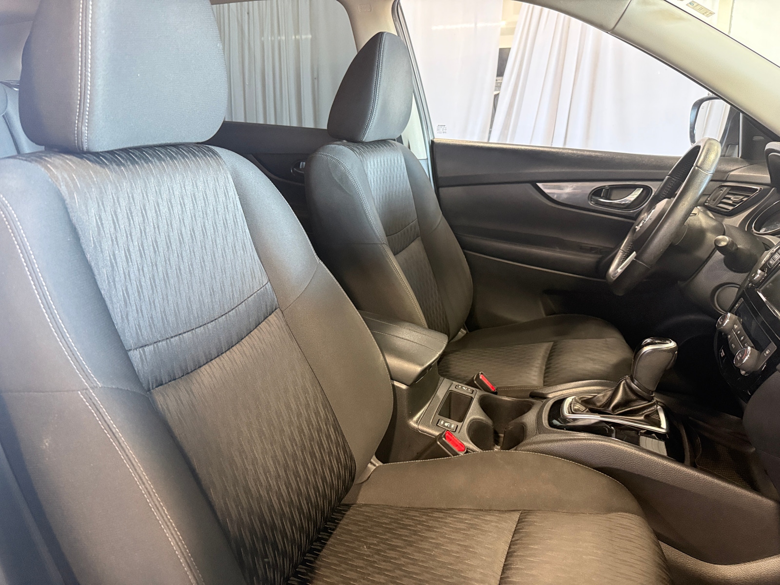 Thumbnail: 2019 Nissan Rogue - 2