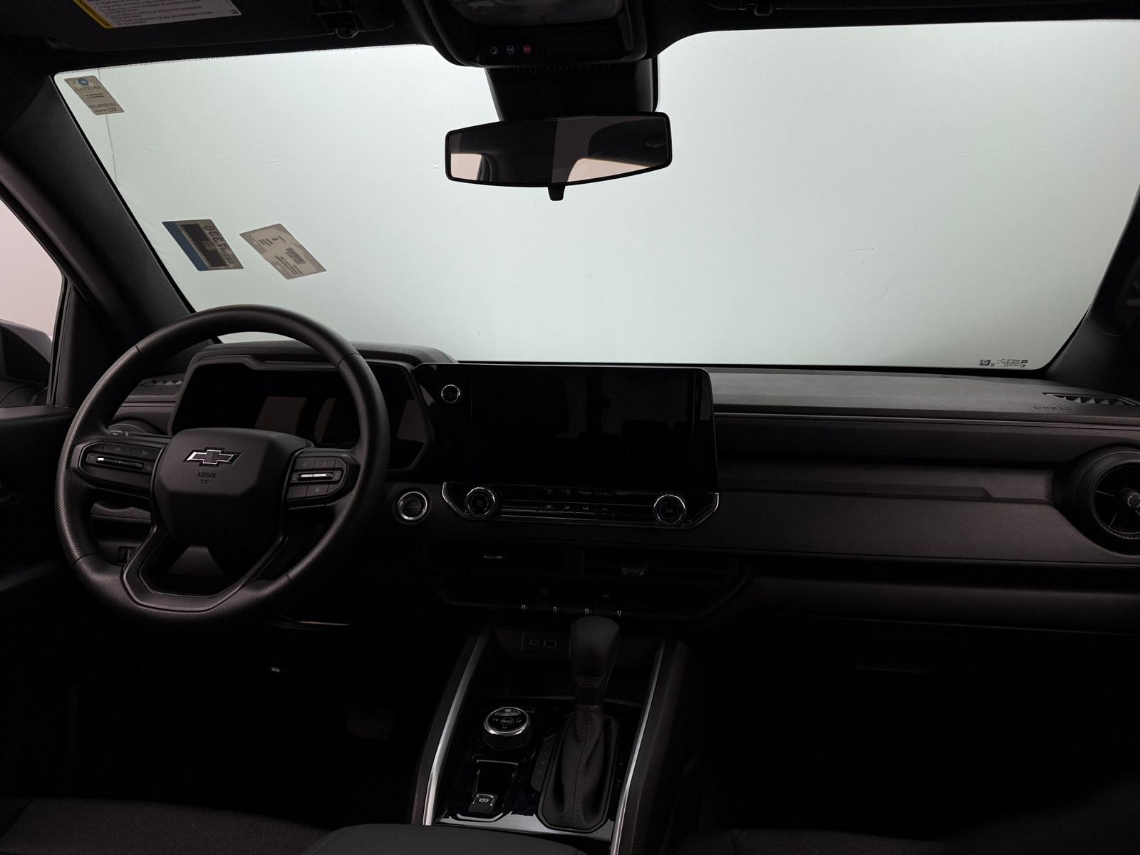 Thumbnail: 2024 Chevrolet Colorado - 3