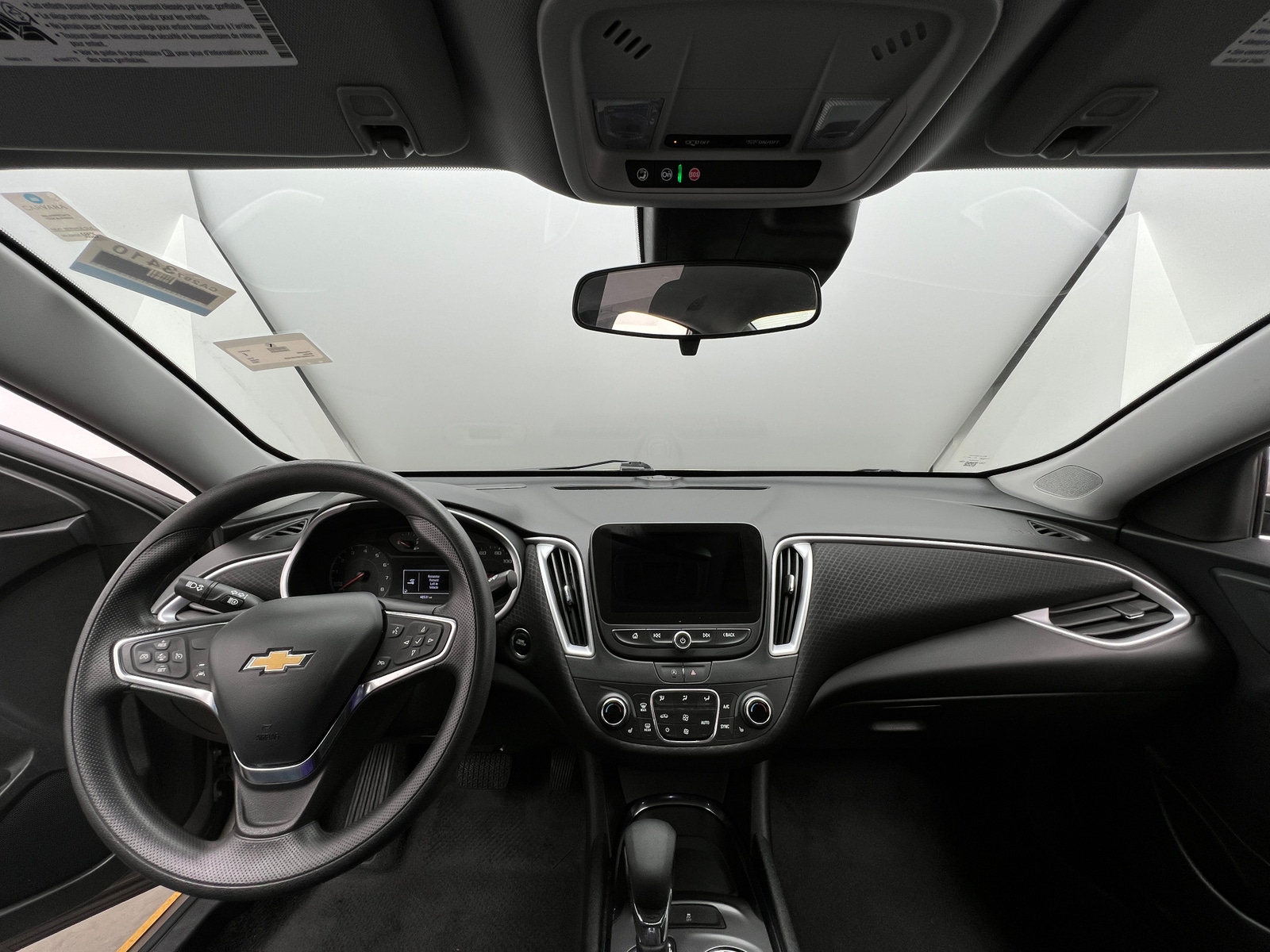 Thumbnail: 2023 Chevrolet Malibu - 3