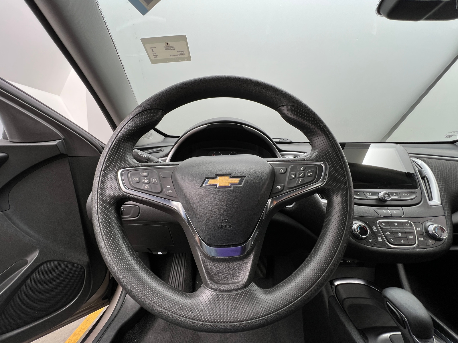 Thumbnail: 2023 Chevrolet Malibu - 5