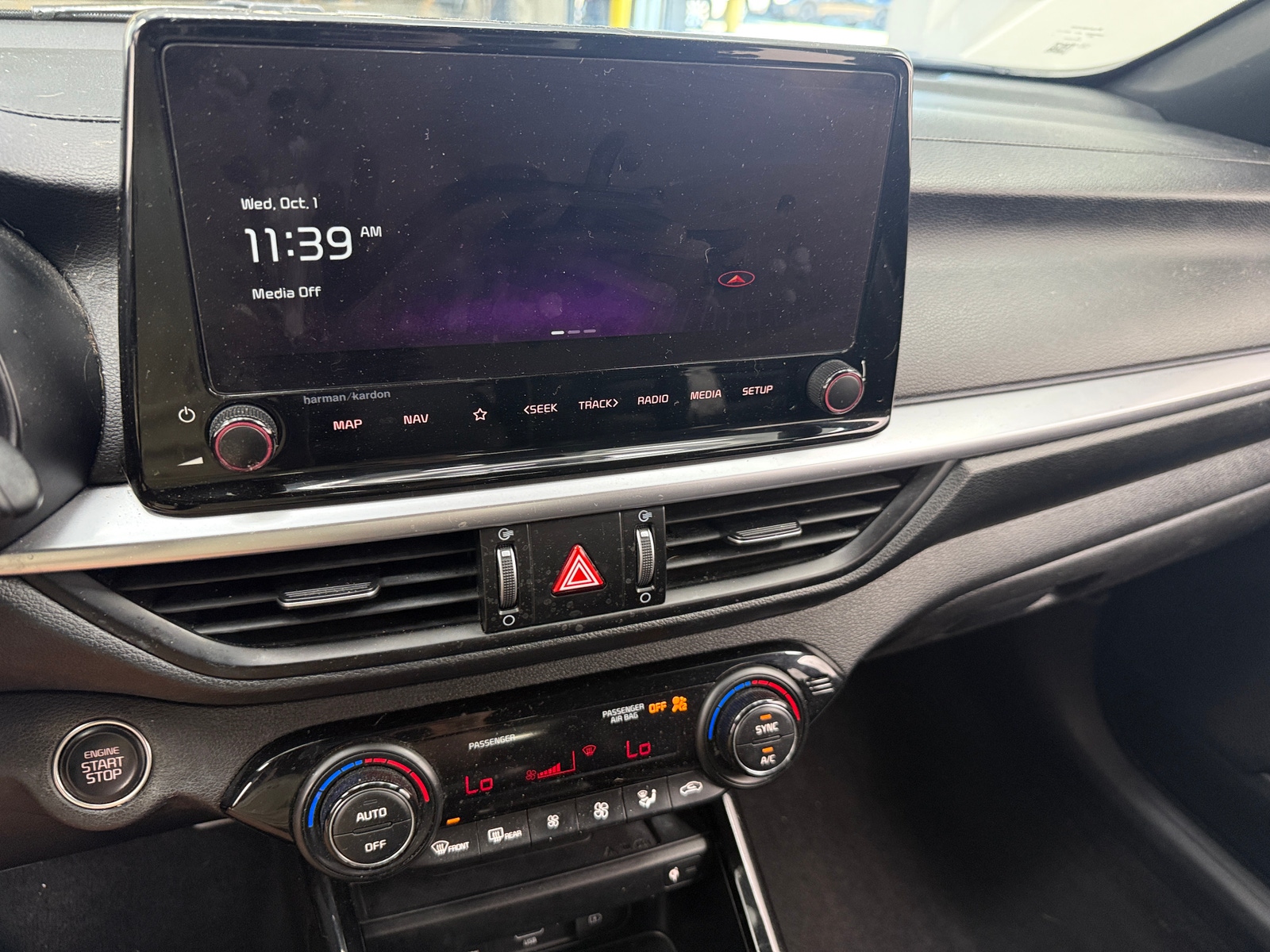 Thumbnail: 2023 Kia Forte - 4
