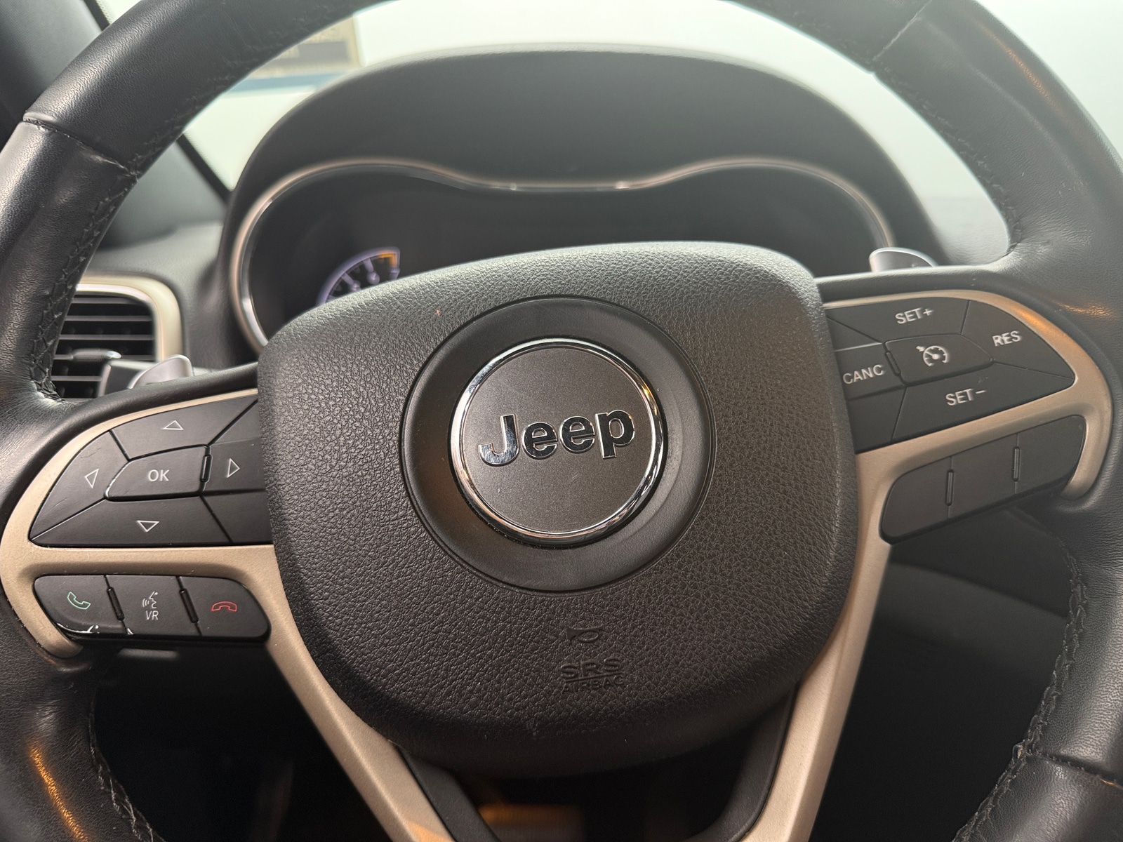 Thumbnail: 2015 Jeep Grand Cherokee - 5