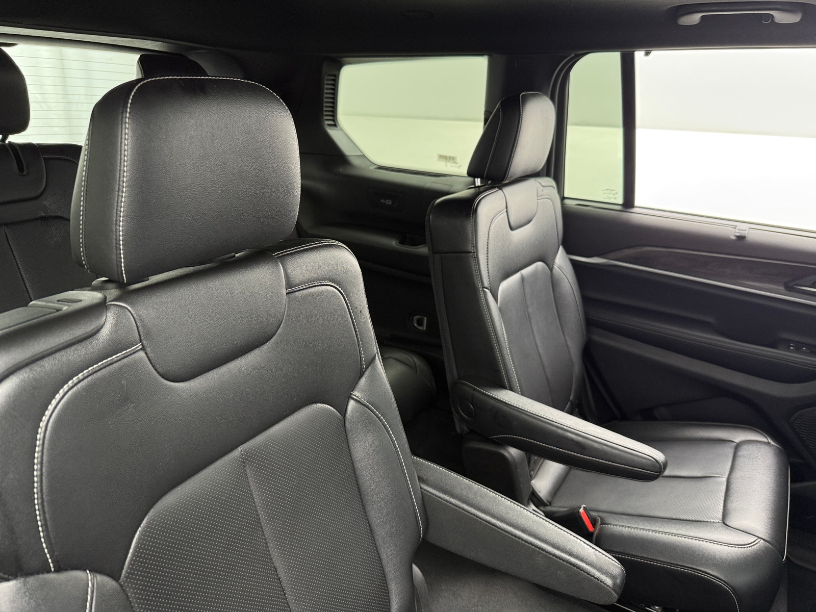 Thumbnail: 2024 Jeep Grand Cherokee L - 5
