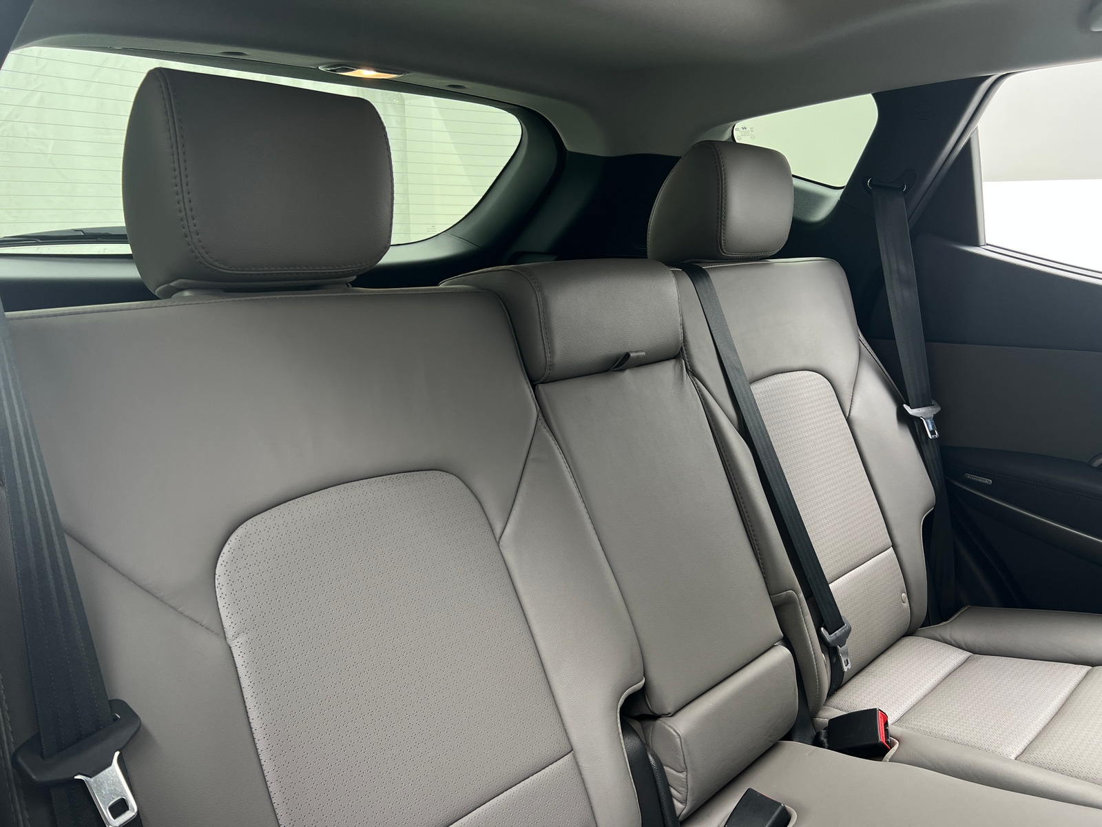 Thumbnail: 2016 Hyundai Santa Fe - 5