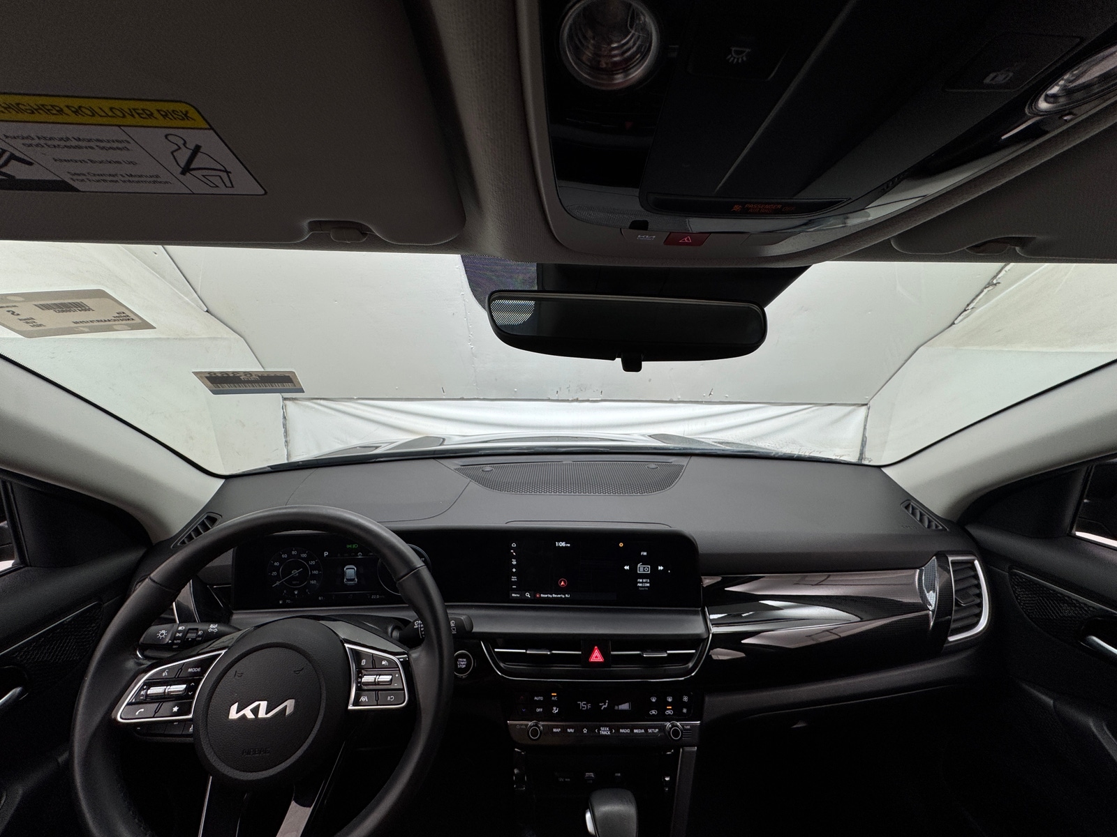 Thumbnail: 2024 Kia Seltos - 2