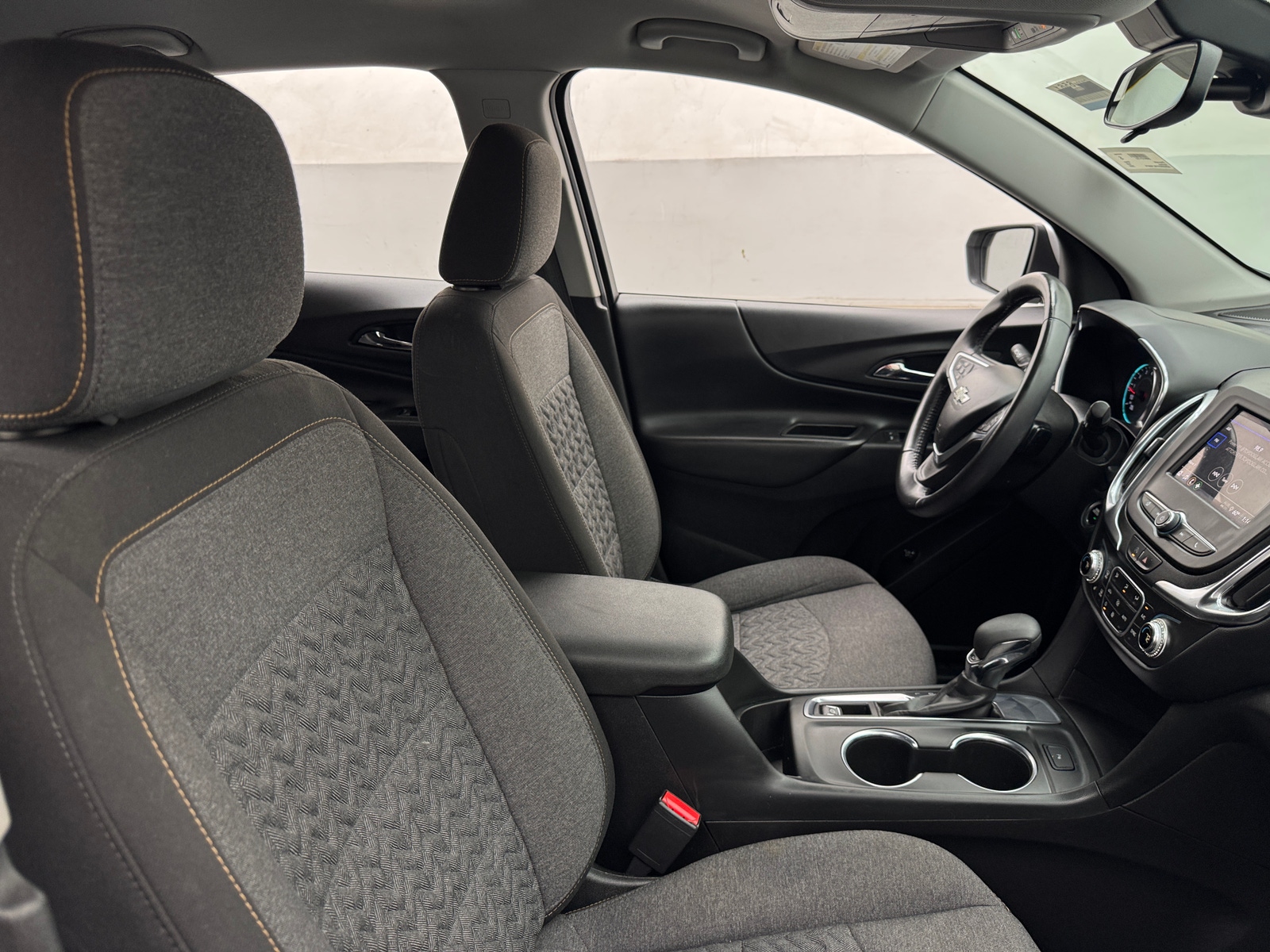 Thumbnail: 2022 Chevrolet Equinox - 2