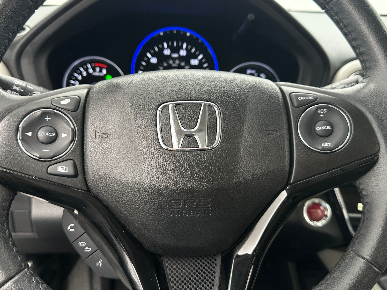 Thumbnail: 2017 Honda HR-V - 4