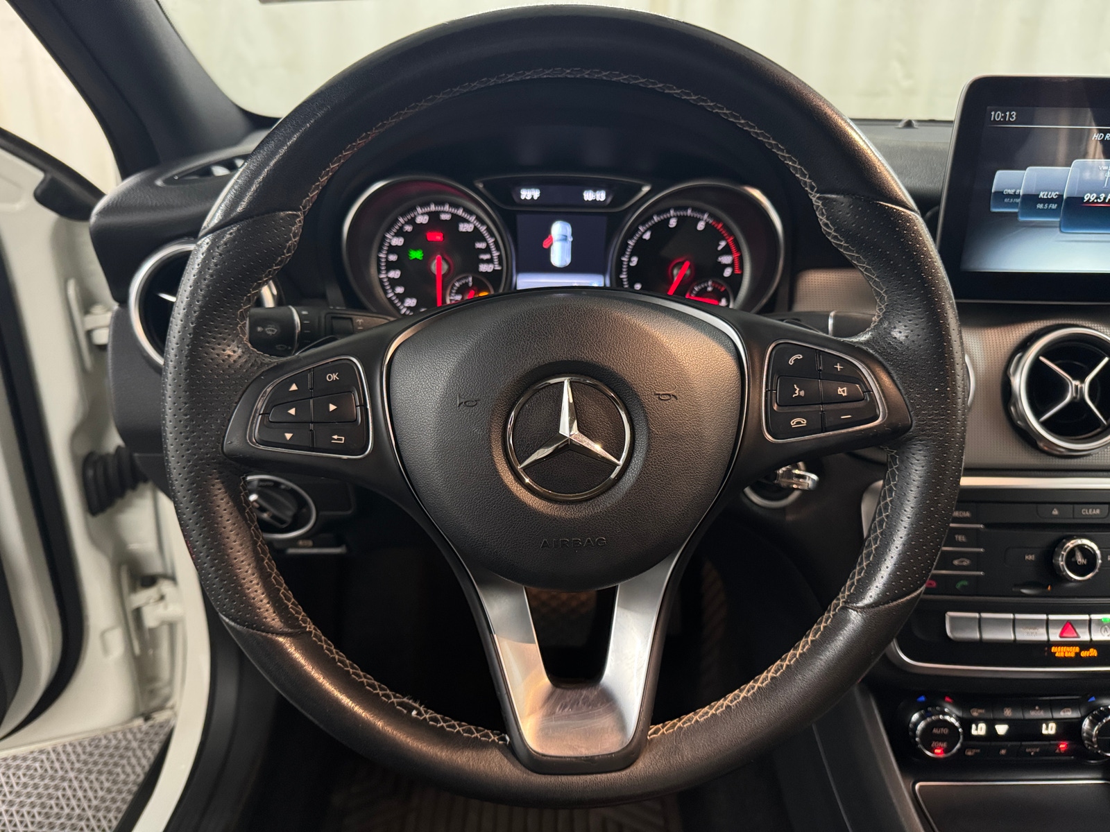 Thumbnail: 2018 Mercedes-Benz GLA - 4