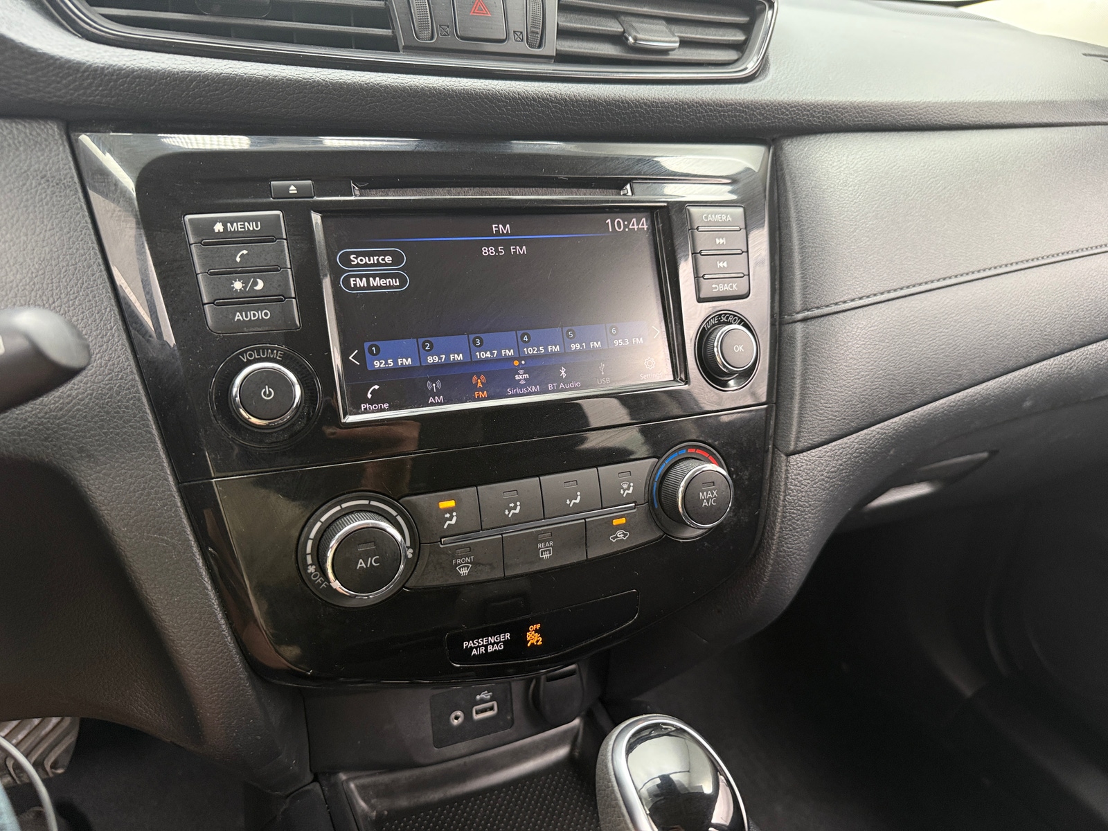 Thumbnail: 2019 Nissan Rogue - 4