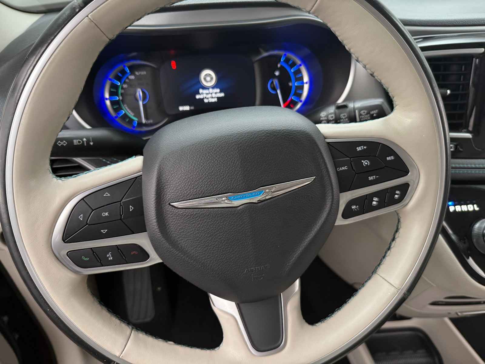 Thumbnail: 2020 Chrysler Pacifica - 4