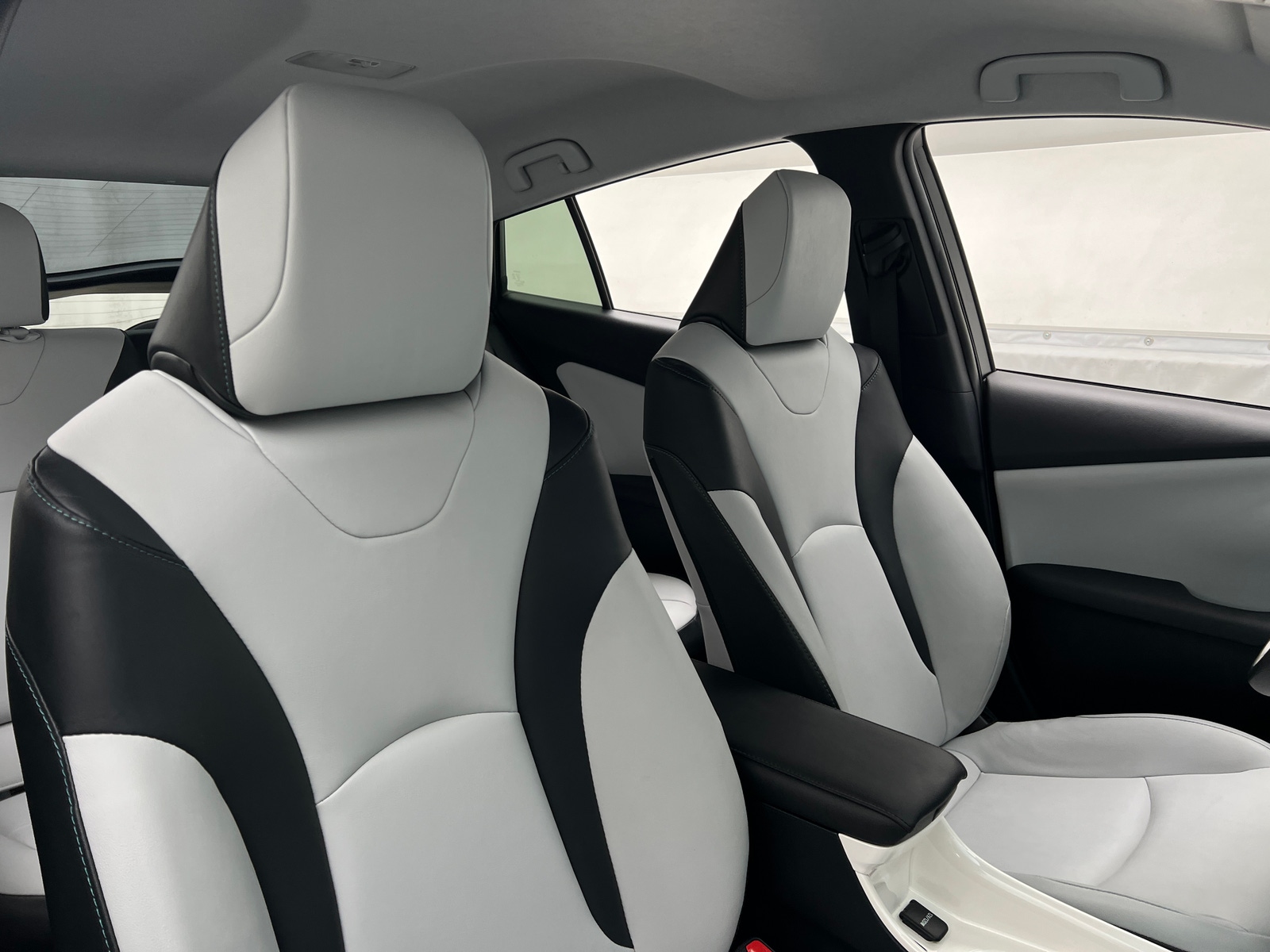 Thumbnail: 2017 Toyota Prius Prime - 2