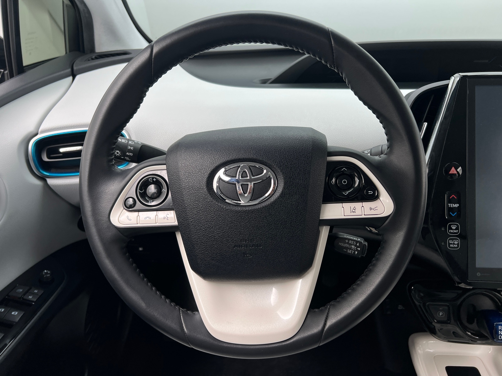 Thumbnail: 2017 Toyota Prius Prime - 5