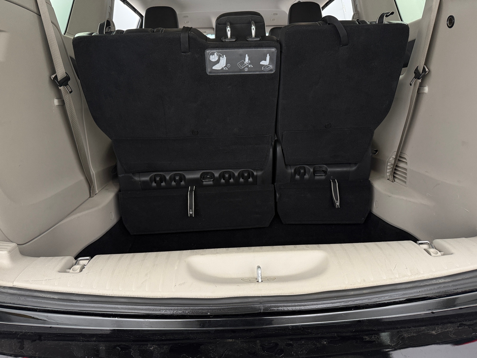 Thumbnail: 2021 Chrysler Voyager - 6