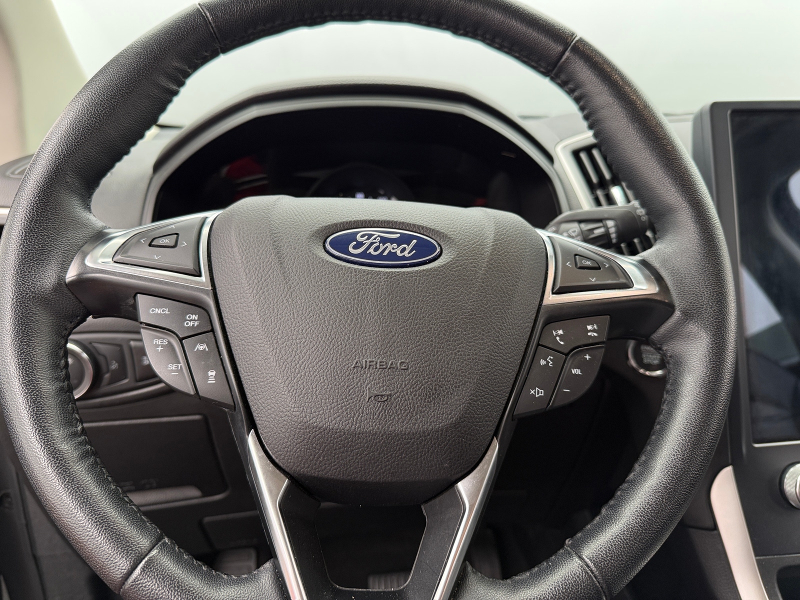 Thumbnail: 2023 Ford Edge - 4