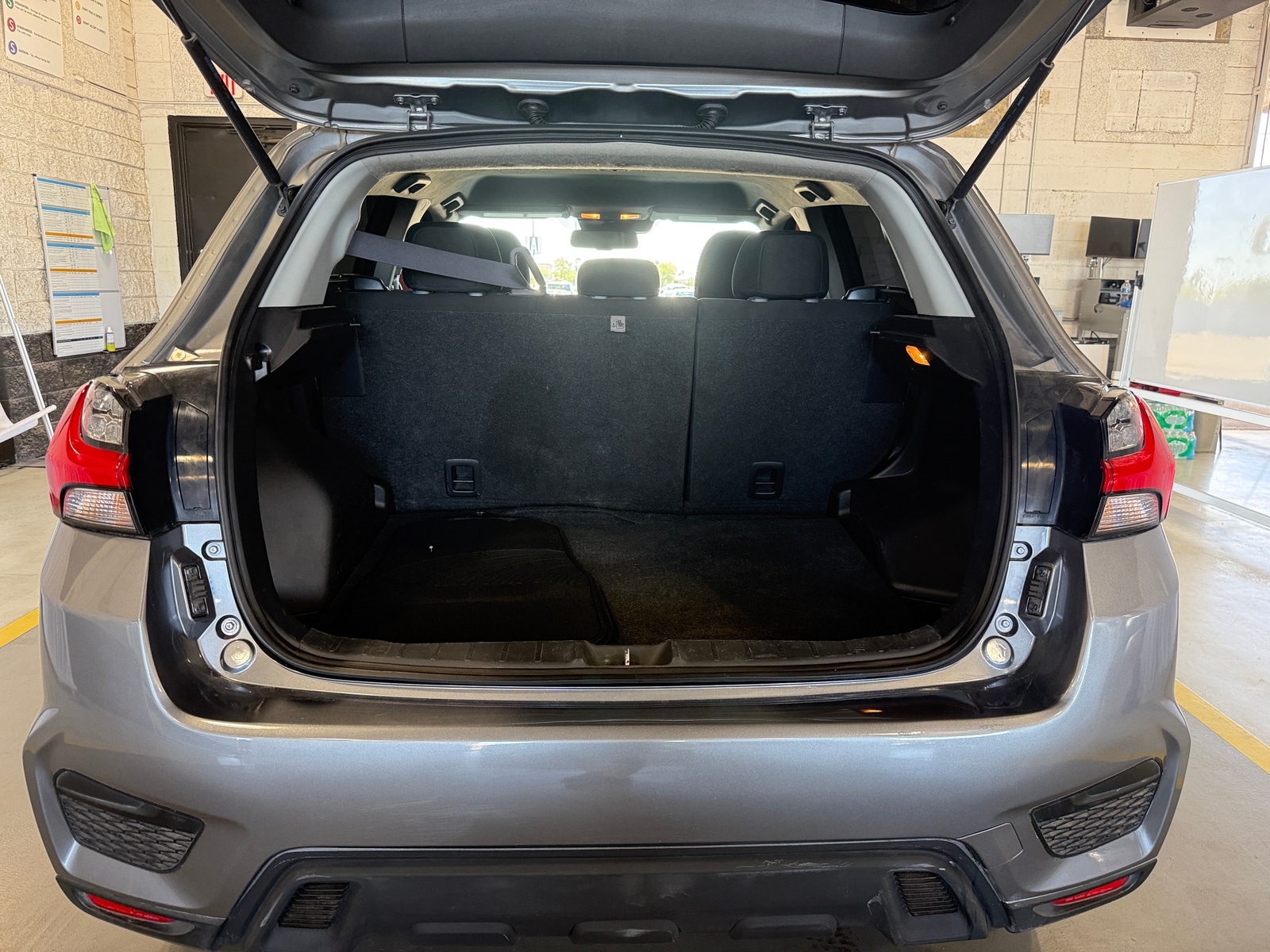 Thumbnail: 2021 Mitsubishi Outlander Sport - 7
